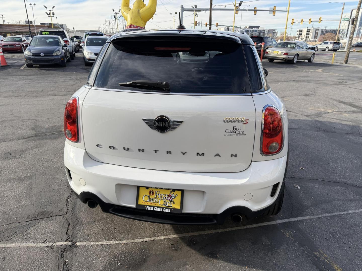 2015 Super White /Black Mini Countryman S (WMWZC3C57FW) with an 1.6L L4 DOHC 16V TURBO engine, Automatic transmission, located at 801 South State Street, Salt Lake City, UT, 84111, (801) 328-0098, 40.751953, -111.888206 - Clean title! Immaculate condition! Hard to find in this great condition as this one. Fully loaded nice car great on gas! Features: Countryman S package, Alloy wheels, leather seats, heated seats, automatic, power windows, power locks, power mirrors, low miles, gas saver, great fuel economy, newer - Photo#6