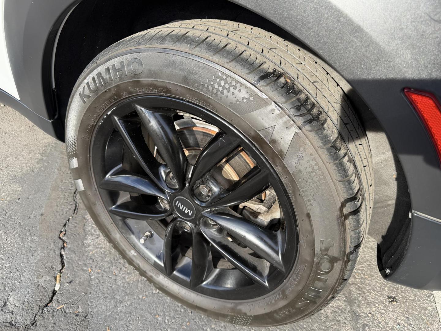 2015 Super White /Black Mini Countryman S (WMWZC3C57FW) with an 1.6L L4 DOHC 16V TURBO engine, Automatic transmission, located at 801 South State Street, Salt Lake City, UT, 84111, (801) 328-0098, 40.751953, -111.888206 - Clean title! Immaculate condition! Hard to find in this great condition as this one. Fully loaded nice car great on gas! Features: Countryman S package, Alloy wheels, leather seats, heated seats, automatic, power windows, power locks, power mirrors, low miles, gas saver, great fuel economy, newer - Photo#11