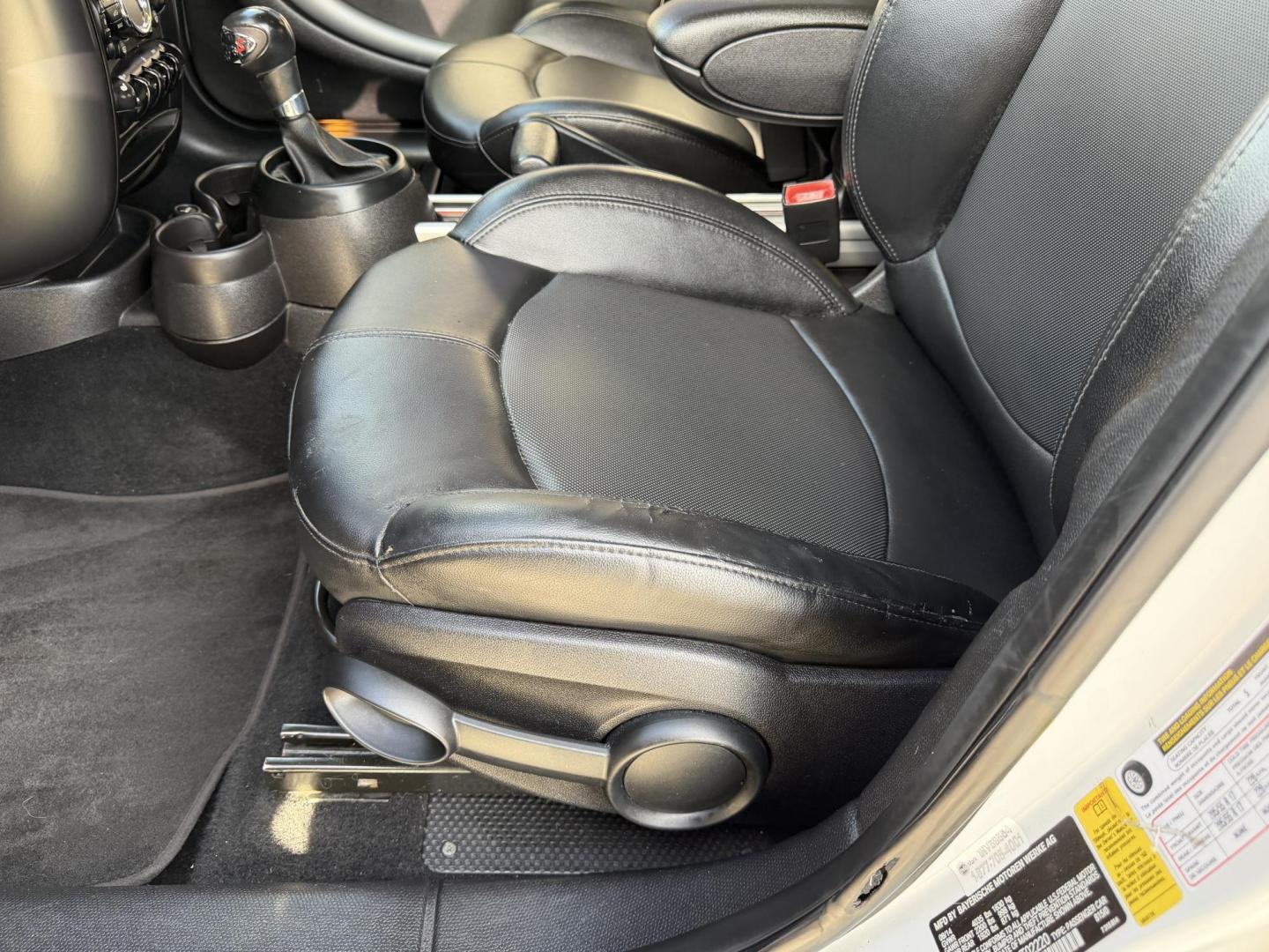 2015 Super White /Black Mini Countryman S (WMWZC3C57FW) with an 1.6L L4 DOHC 16V TURBO engine, Automatic transmission, located at 801 South State Street, Salt Lake City, UT, 84111, (801) 328-0098, 40.751953, -111.888206 - Clean title! Immaculate condition! Hard to find in this great condition as this one. Fully loaded nice car great on gas! Features: Countryman S package, Alloy wheels, leather seats, heated seats, automatic, power windows, power locks, power mirrors, low miles, gas saver, great fuel economy, newer - Photo#17