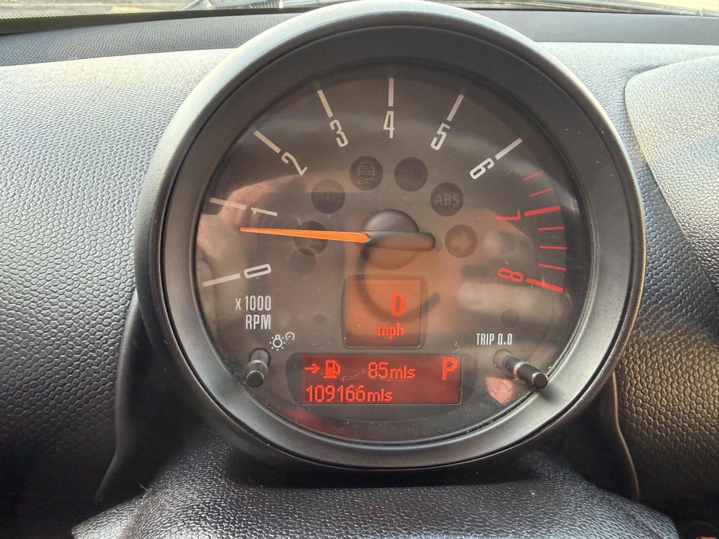 2015 Super White /Black Mini Countryman S (WMWZC3C57FW) with an 1.6L L4 DOHC 16V TURBO engine, Automatic transmission, located at 801 South State Street, Salt Lake City, UT, 84111, (801) 328-0098, 40.751953, -111.888206 - Clean title! Immaculate condition! Hard to find in this great condition as this one. Fully loaded nice car great on gas! Features: Countryman S package, Alloy wheels, leather seats, heated seats, automatic, power windows, power locks, power mirrors, low miles, gas saver, great fuel economy, newer - Photo#20