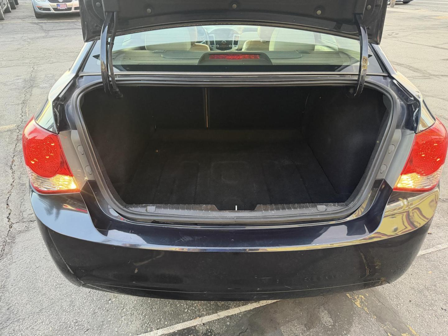 2014 Bluestone Metallic /Tan Chevrolet Cruze 2LT Auto (1G1PE5SB6E7) with an 1.4L L4 DOHC 16V TURBO engine, 6-Speed Automatic transmission, located at 801 South State Street, Salt Lake City, UT, 84111, (801) 328-0098, 40.751953, -111.888206 - 1 Owner car! Clean Title! Hard to find well kept in as great of condition as this one! Has been maintained and taken care of according to the Carfax report it shows all service records that includes regular oil changes and maintenance. No accidents according to Carfax there has never been any accide - Photo#19