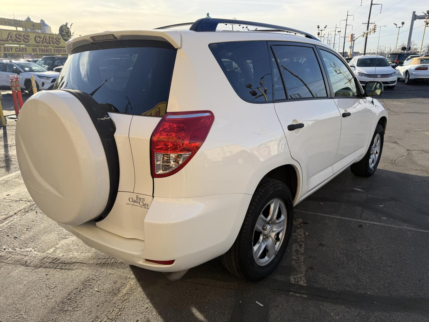 2006 Super White /Gray Toyota RAV4 Base I4 2WD (JTMZD33V866) with an 2.4L L4 DOHC 16V engine, 4-Speed Automatic transmission, located at 801 South State Street, Salt Lake City, UT, 84111, (801) 328-0098, 40.751953, -111.888206 - Clean title! No accidents on Carfax! Clean bill of health Carfax shows this SUV has been maintained and cared for it has been serviced regularly for oil changes and regular maintenance Carfax report shows over 42 service records and no accidents!!! Approved for up to a 5 year warranty passed all ins - Photo#5