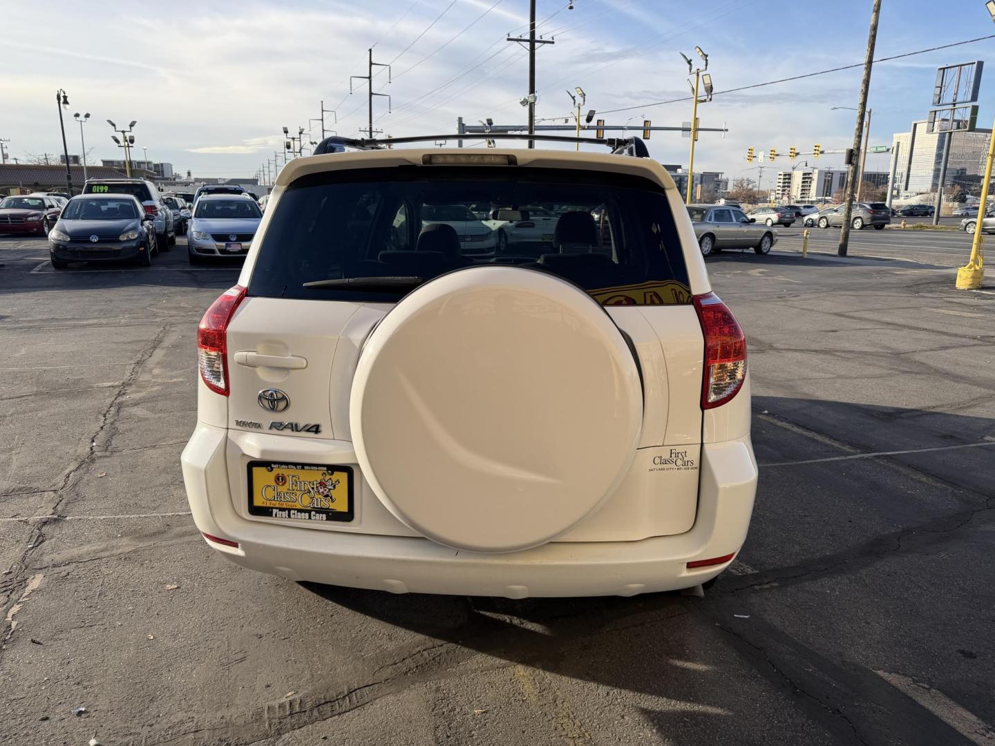 2006 Super White /Gray Toyota RAV4 Base I4 2WD (JTMZD33V866) with an 2.4L L4 DOHC 16V engine, 4-Speed Automatic transmission, located at 801 South State Street, Salt Lake City, UT, 84111, (801) 328-0098, 40.751953, -111.888206 - Clean title! No accidents on Carfax! Clean bill of health Carfax shows this SUV has been maintained and cared for it has been serviced regularly for oil changes and regular maintenance Carfax report shows over 42 service records and no accidents!!! Approved for up to a 5 year warranty passed all ins - Photo#6
