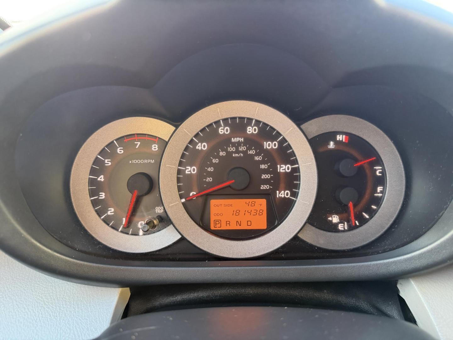 2006 Super White /Gray Toyota RAV4 Base I4 2WD (JTMZD33V866) with an 2.4L L4 DOHC 16V engine, 4-Speed Automatic transmission, located at 801 South State Street, Salt Lake City, UT, 84111, (801) 328-0098, 40.751953, -111.888206 - Clean title! No accidents on Carfax! Clean bill of health Carfax shows this SUV has been maintained and cared for it has been serviced regularly for oil changes and regular maintenance Carfax report shows over 42 service records and no accidents!!! Approved for up to a 5 year warranty passed all ins - Photo#15