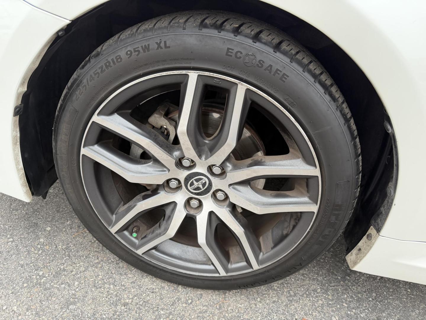 2016 Super White /Black Scion tC Sports Coupe 6-Spd AT (JTKJF5C71GJ) with an 2.4L L4 DOHC 16V engine, 6A transmission, located at 801 South State Street, Salt Lake City, UT, 84111, (801) 328-0098, 40.751953, -111.888206 - Clean title! Immaculate condition inside and out! Runs great passes all emissions testing and has been approved for up to a 5 year warranty. Has passed all inspections to get approved for the warranty that can be added on to the vehicle. Features: ABS Brakes, Air Conditioning, Alloy Wheels, AM/FM - Photo#9