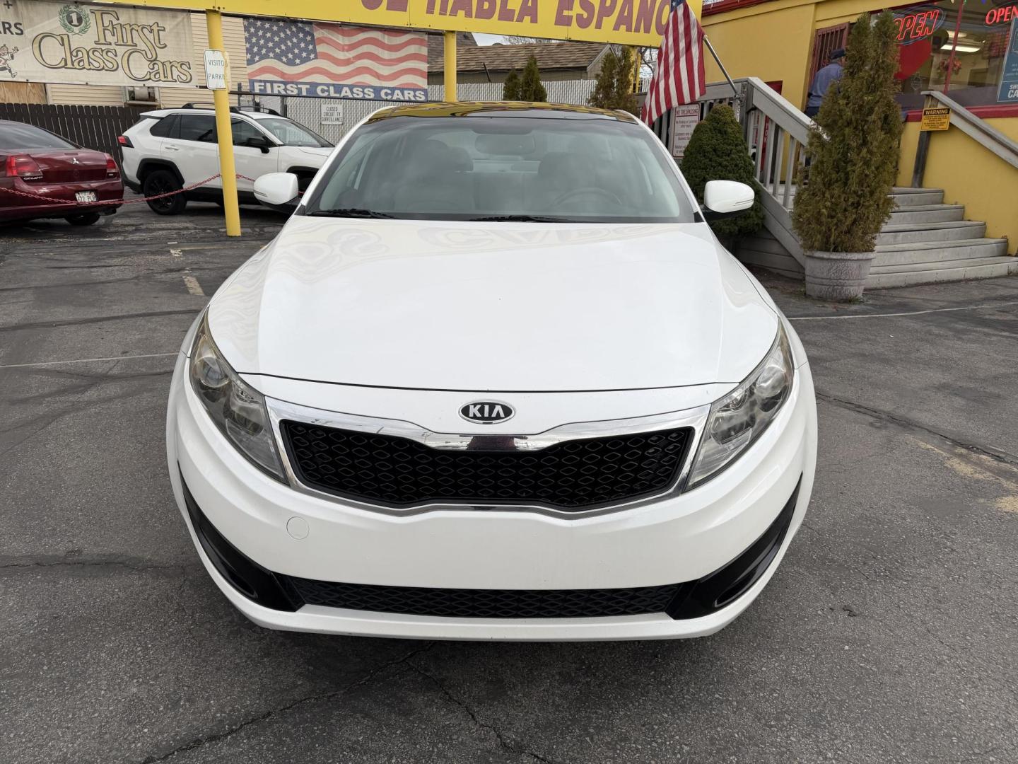 2011 Super White /Tan Kia Optima EX (KNAGN4A75B5) with an 2.4L L4 DOHC 16V engine, 6-Speed Automatic transmission, located at 801 South State Street, Salt Lake City, UT, 84111, (801) 328-0098, 40.751953, -111.888206 - Clean title! No accidents on Carfax! Carfax shows regular service was performed and maintained with the previous owners! Approved for an extended warranty that can be purchased. This vehicle has passed all inspections and qualifies for an extended warranty package. Features: A/C Seat(s), ABS Brake - Photo#2