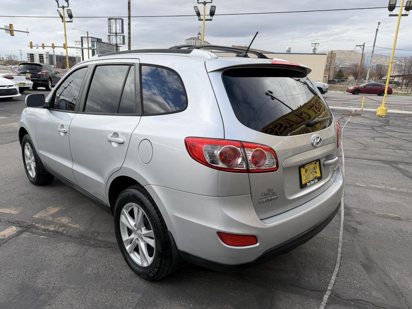 2011 Silver Sky Metallic /Gray Hyundai Santa Fe SE 3.5 FWD (5XYZH4AGXBG) with an 3.5L V6 DOHC 24V engine, 6-Speed Automatic transmission, located at 801 South State Street, Salt Lake City, UT, 84111, (801) 328-0098, 40.751953, -111.888206 - Clean title! 1 Owner hard to find! Immaculate condition inside and out. Has passed all inspections and approved for up to a 5 year extended warranty that covers motor, transmission and powertrain protection for up to 5 years can be added on at time of sale. Features: ABS Brakes, Air Conditioning, - Photo#6