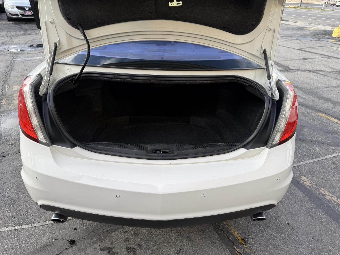 2009 Super White /Tan Lincoln MKS FWD (1LNHM93RX9G) with an 3.7L V6 DOHC 24V engine, 6-Speed Automatic Overdrive transmission, located at 801 South State Street, Salt Lake City, UT, 84111, (801) 328-0098, 40.751953, -111.888206 - Clean title! No accidents on the Carfax history report. Carfax shows regular maintenance and service has been performed. Approved for up to a 5 year extended warranty that can be purchased in addition to the vehicle. Has passed all vehicle inspections and approved for up an extended warranty plan th - Photo#25