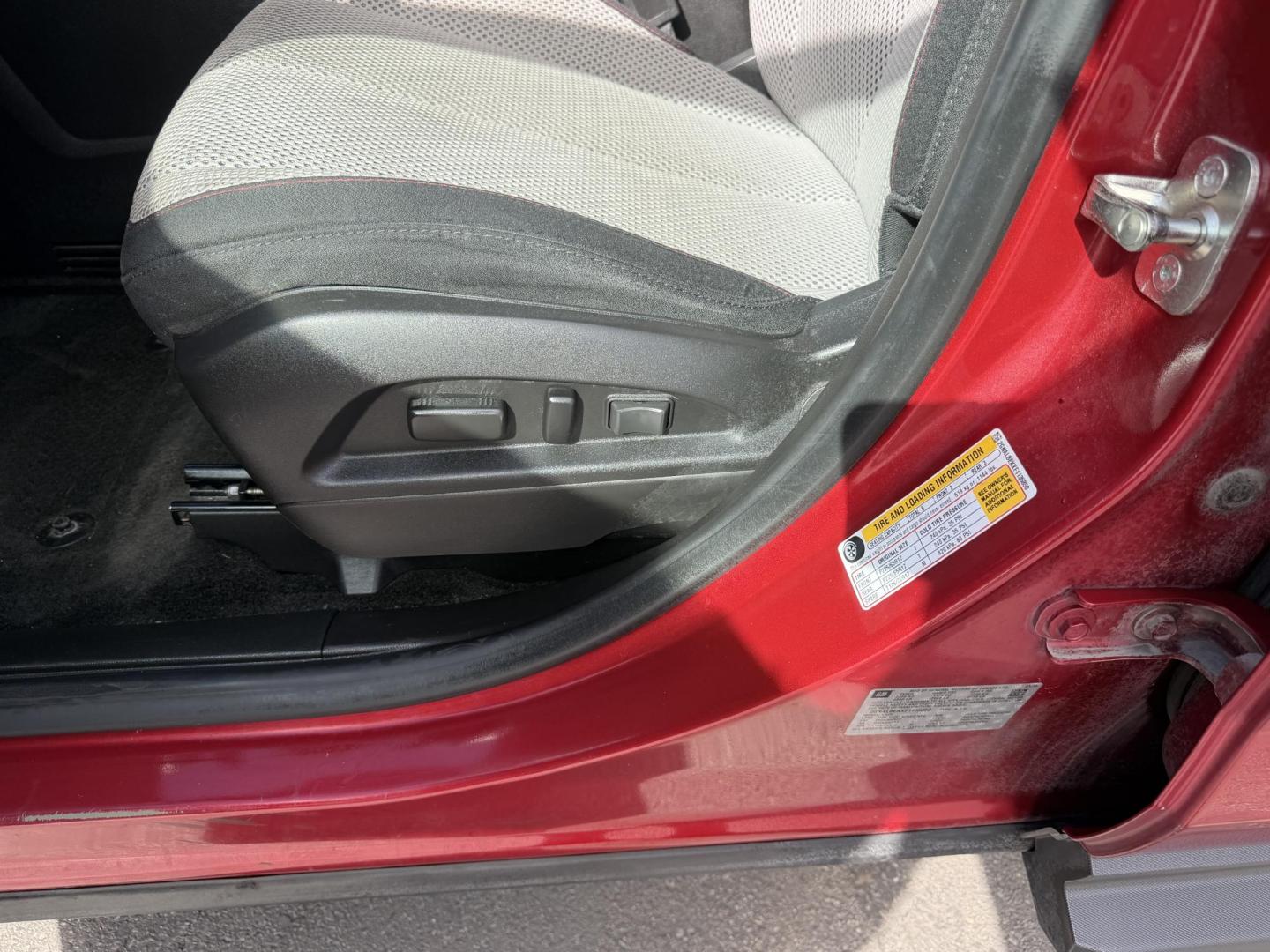 2015 Rallye Red /Black Chevrolet Equinox 1LT 2WD (2GNALBEKXF1) with an 2.4L L4 DOHC 16V FFV engine, 6-Speed Automatic transmission, located at 801 South State Street, Salt Lake City, UT, 84111, (801) 328-0098, 40.751953, -111.888206 - Clean title! No accidents on the Carfax! Clean Carfax history report. Great condition inside and out this is a must see. Approved for up to a 5 year warranty that can be purchased. Passed all inspections already and ready to go! Features: ABS Brakes, Air Conditioning, Alloy Wheels, AM/FM Stereo, A - Photo#21