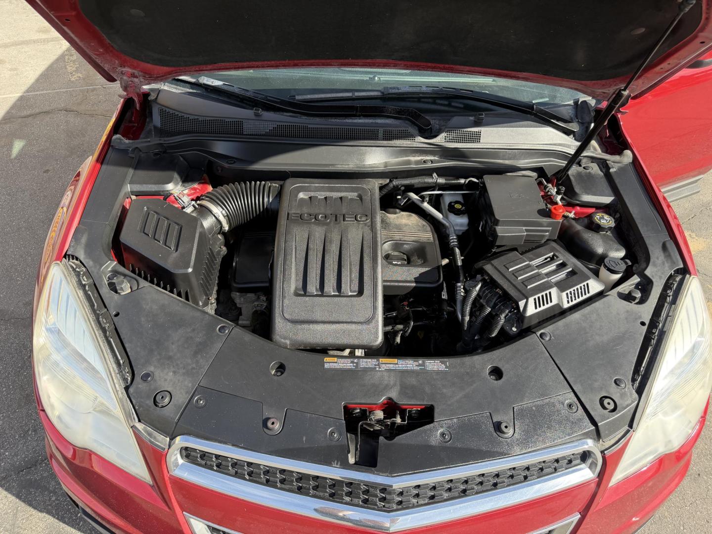 2015 Rallye Red /Black Chevrolet Equinox 1LT 2WD (2GNALBEKXF1) with an 2.4L L4 DOHC 16V FFV engine, 6-Speed Automatic transmission, located at 801 South State Street, Salt Lake City, UT, 84111, (801) 328-0098, 40.751953, -111.888206 - Clean title! No accidents on the Carfax! Clean Carfax history report. Great condition inside and out this is a must see. Approved for up to a 5 year warranty that can be purchased. Passed all inspections already and ready to go! Features: ABS Brakes, Air Conditioning, Alloy Wheels, AM/FM Stereo, A - Photo#27