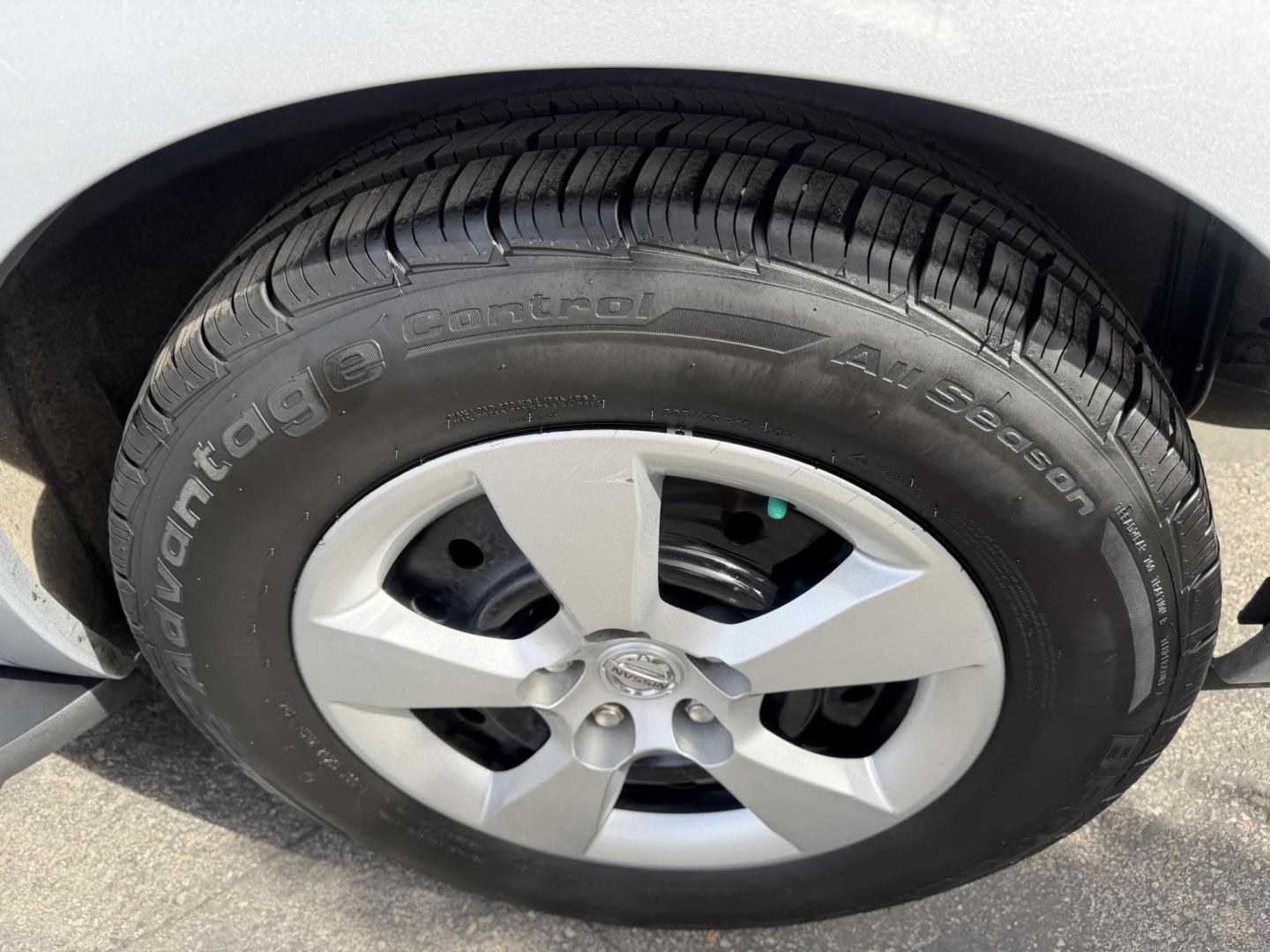 2008 Silver Sky Metallic /Gray Nissan Quest 3.5 (5N1BV28UX8N) with an 3.5L V6 DOHC 24V engine, 5-Speed Automatic transmission, located at 801 South State Street, Salt Lake City, UT, 84111, (801) 328-0098, 40.751953, -111.888206 - Clean title! Affordable family van! Low miles for the year only 138,893 miles that is really low for a 2008. Approved for up to a 5 year extended warranty plan that can be added onto the vehicle. Features: ABS Brakes, Air Conditioning, AM/FM Stereo, Automatic Transmission, Auxiliary Audio Input, C - Photo#13