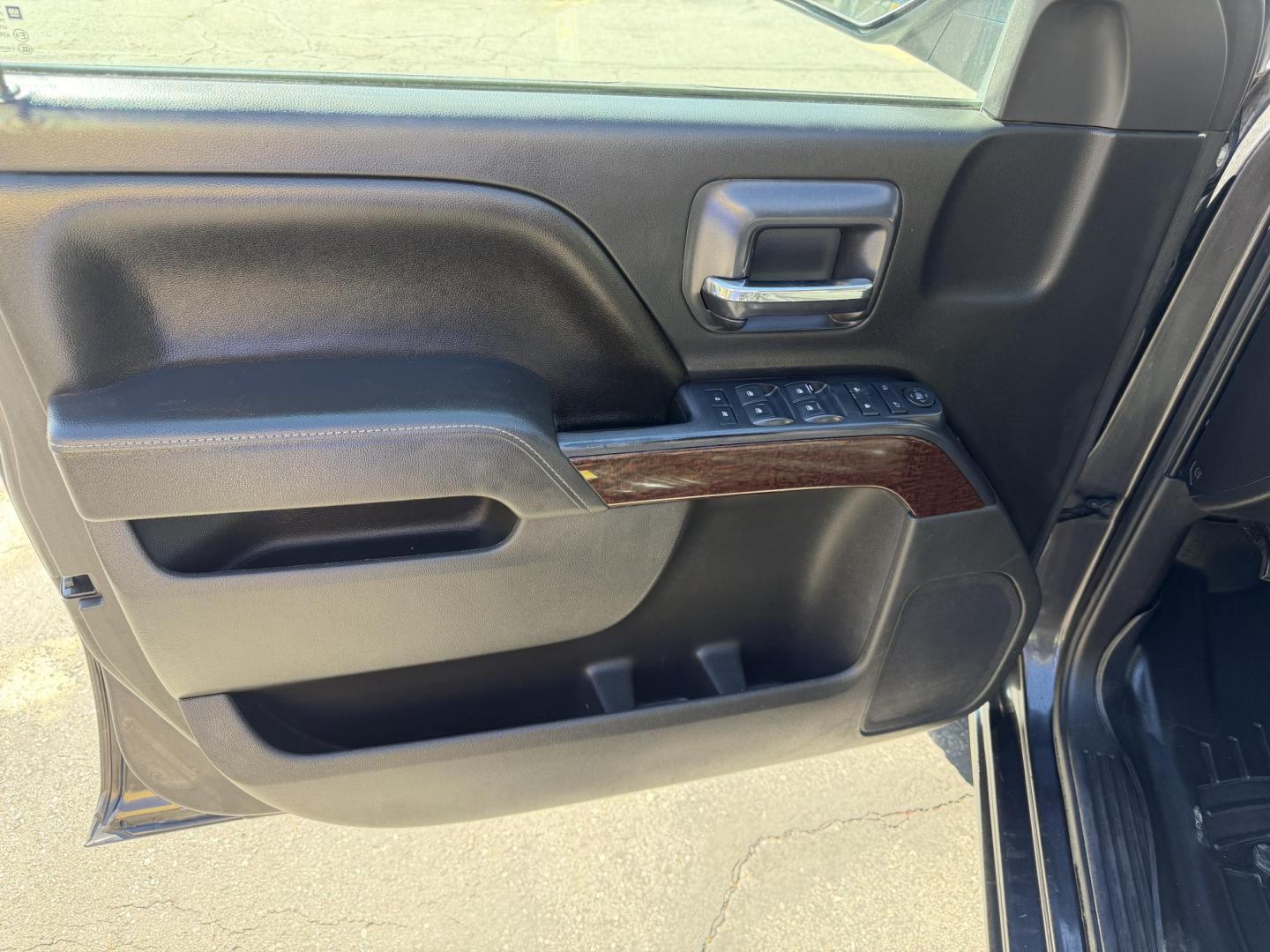 2015 Black /Black GMC Sierra 1500 SLE Crew Cab Short Box 4WD (3GTU2UEC5FG) with an 5.3L V8 OHV 16V engine, 6-Speed Automatic transmission, located at 801 South State Street, Salt Lake City, UT, 84111, (801) 328-0098, 40.751953, -111.888206 - 2015 GMC Sierra 1500 SLE 4x4 – Clean Title – Immaculate Condition Ready to go today! This truck is CLEAN inside & out and drives like a dream. Well maintained, fully inspected, and built to handle Utah roads year-round.Clean Title, Passed Mechanical Inspection, Eligible for Up to 5-Year / 50,00 - Photo#23