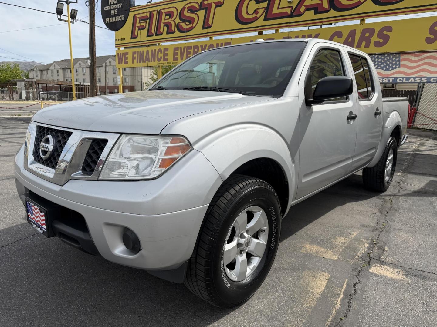 2013 Sunlight Silver Metallic /Gray Nissan Frontier SL Crew Cab 4WD (1N6AD0EV9DN) with an 4.0L V6 DOHC 24V engine, 5-Speed Automatic transmission, located at 801 South State Street, Salt Lake City, UT, 84111, (801) 328-0098, 40.751953, -111.888206 - Clean title! Carfax 2 owners only. Hard to find clean truck in excellent condition!!! Must see comes in 4x4 and showing regular service and maintenance was done on the Carfax! Approved for up to a 5 year warranty that can be purchased that covers bumper to bumper powertrain protection. Features: 4 - Photo#1