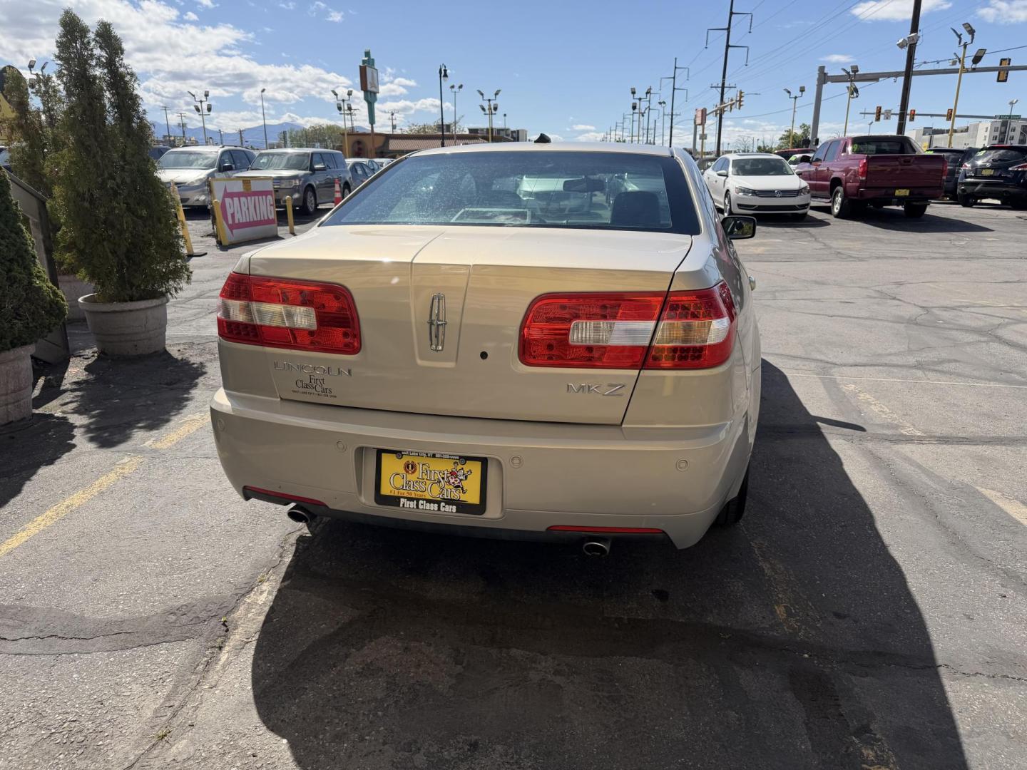 2009 Silver Sky Metallic /Black Lincoln MKZ FWD (3LNHM26T09R) with an 3.5L V6 DOHC 24V engine, 6-Speed Automatic transmission, located at 801 South State Street, Salt Lake City, UT, 84111, (801) 328-0098, 40.751953, -111.888206 - Clean title! No accidents on the Carfax report! Really super clean for the year hard to find this clean for the year! Only 2 previous owners reported on Carfax. Passed all inspections and has been approved for up to a 5 year warranty that can be added onto the sale. Super low miles also for the year - Photo#7