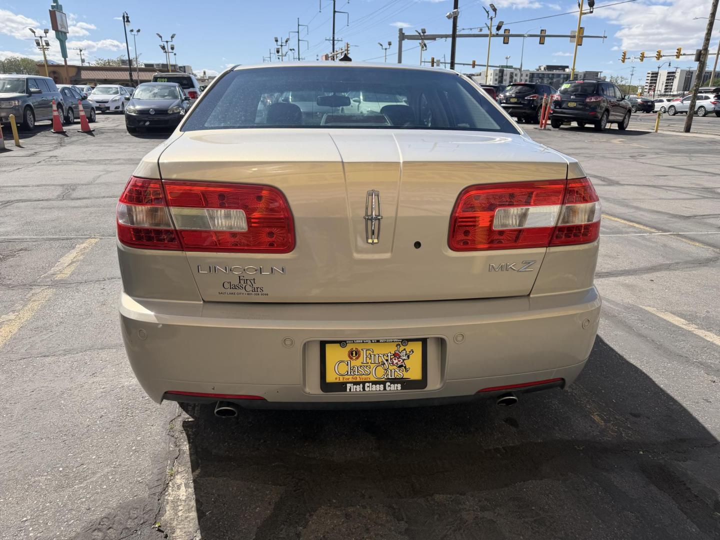 2009 Silver Sky Metallic /Black Lincoln MKZ FWD (3LNHM26T09R) with an 3.5L V6 DOHC 24V engine, 6-Speed Automatic transmission, located at 801 South State Street, Salt Lake City, UT, 84111, (801) 328-0098, 40.751953, -111.888206 - Clean title! No accidents on the Carfax report! Really super clean for the year hard to find this clean for the year! Only 2 previous owners reported on Carfax. Passed all inspections and has been approved for up to a 5 year warranty that can be added onto the sale. Super low miles also for the year - Photo#8