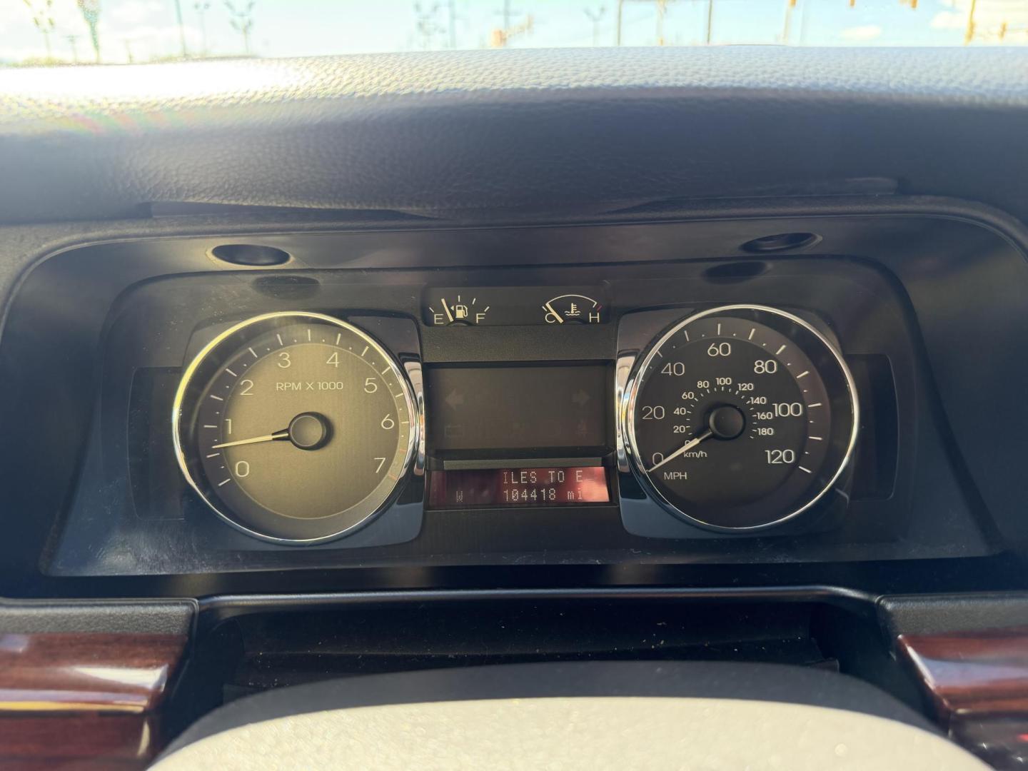 2009 Silver Sky Metallic /Black Lincoln MKZ FWD (3LNHM26T09R) with an 3.5L V6 DOHC 24V engine, 6-Speed Automatic transmission, located at 801 South State Street, Salt Lake City, UT, 84111, (801) 328-0098, 40.751953, -111.888206 - Clean title! No accidents on the Carfax report! Really super clean for the year hard to find this clean for the year! Only 2 previous owners reported on Carfax. Passed all inspections and has been approved for up to a 5 year warranty that can be added onto the sale. Super low miles also for the year - Photo#19