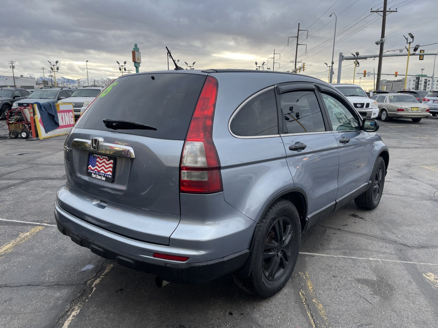 2010 Blue /Gray Honda CR-V EX 4WD 5-Speed AT (5J6RE4H57AL) with an 2.4L L4 DOHC 16V engine, 5-Speed Automatic transmission, located at 801 South State Street, Salt Lake City, UT, 84111, (801) 328-0098, 40.751953, -111.888206 - Experience affordability and reliability with our 2010 Honda CR-V. This gently used gem delivers excellent fuel-efficiency, a spacious interior, and top-notch performance. Drive away with confidence and style. Your perfect ride awaits! Features: 4WD/AWD, ABS Brakes, AM/FM Stereo, Air Conditioning, - Photo#4