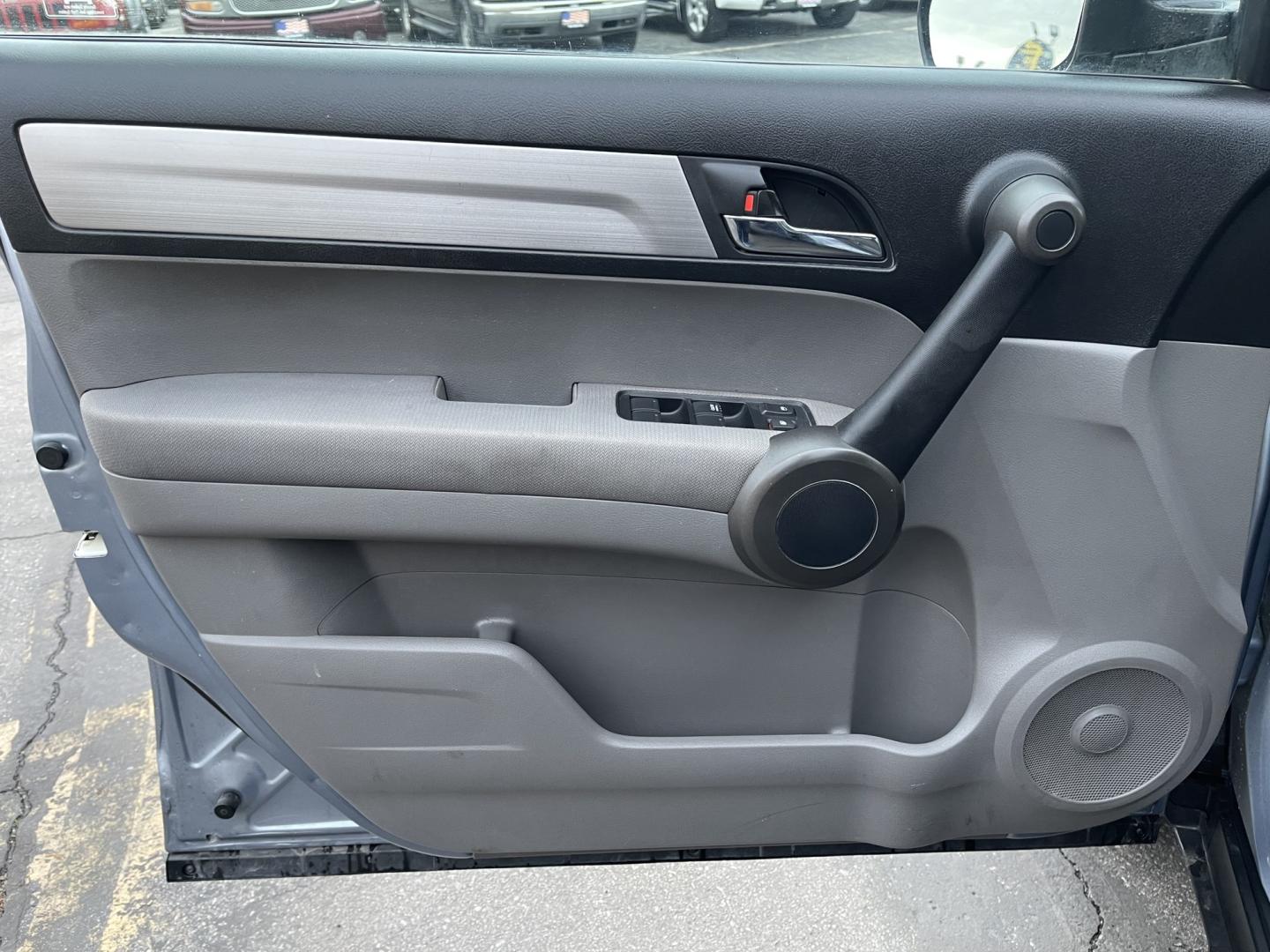 2010 Blue /Gray Honda CR-V EX 4WD 5-Speed AT (5J6RE4H57AL) with an 2.4L L4 DOHC 16V engine, 5-Speed Automatic transmission, located at 801 South State Street, Salt Lake City, UT, 84111, (801) 328-0098, 40.751953, -111.888206 - Experience affordability and reliability with our 2010 Honda CR-V. This gently used gem delivers excellent fuel-efficiency, a spacious interior, and top-notch performance. Drive away with confidence and style. Your perfect ride awaits! Features: 4WD/AWD, ABS Brakes, AM/FM Stereo, Air Conditioning, - Photo#20