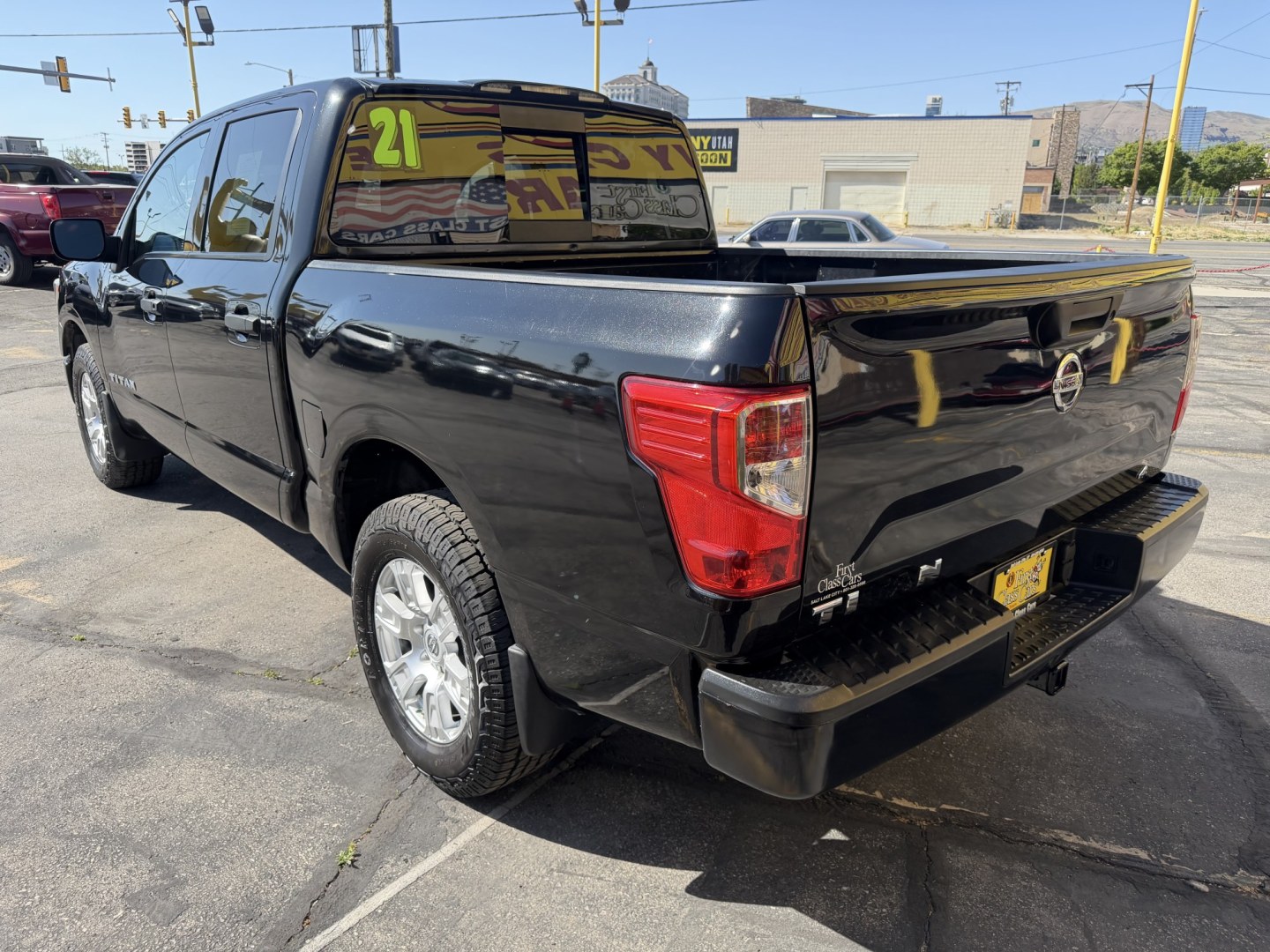 2017 Black /Black Nissan Titan S Crew Cab 4WD (1N6AA1EJ4HN) with an 5.6L V8 DOHC 32V engine, 6A transmission, located at 801 South State Street, Salt Lake City, UT, 84111, (801) 328-0098, 40.751953, -111.888206 - Clean title! Only 2 previous owners reported on the Carfax history report! This is a must see for anyone looking for a nice truck! Approved for up to a 5 year extended warranty! Come in today or call 801-328-0098 to schedule an appointment to take a look at it! Features: 4WD/AWD, ABS Brakes, Air C - Photo#14