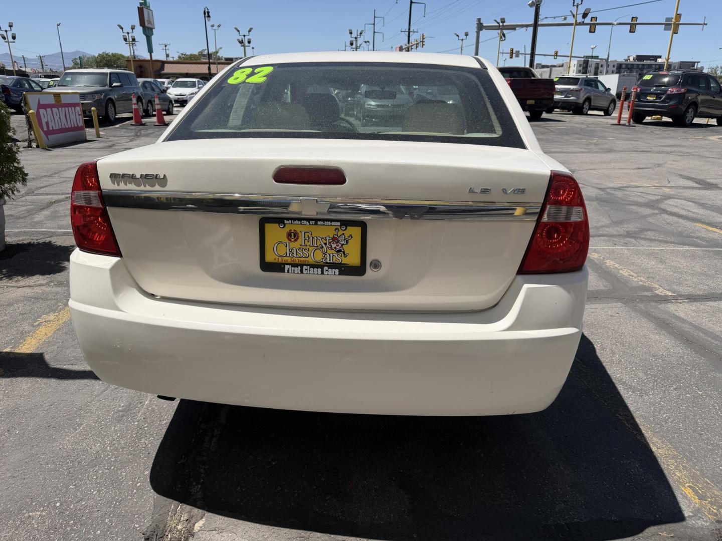 2004 Super White /Tan Chevrolet Malibu LS (1G1ZT528X4F) with an 3.5L V6 OHV 12V engine, 4-Speed Automatic Overdrive transmission, located at 801 South State Street, Salt Lake City, UT, 84111, (801) 328-0098, 40.751953, -111.888206 - Clean title! No reported accidents on Carfax history report! Approved for up to a 5 year warranty that can be added at time of purchase! Passed all inspections and ready for sale! Good reliable affordable transportation to go from point a to point b! Features: ABS Brakes, Air Conditioning, Alloy W - Photo#9