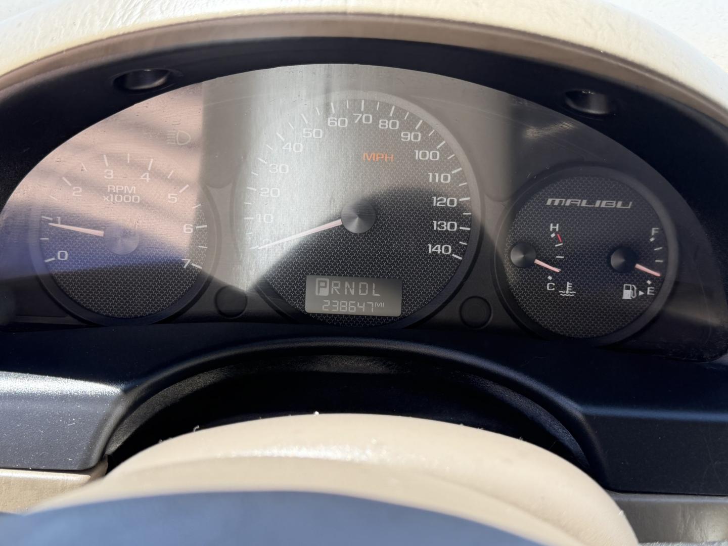 2004 Super White /Tan Chevrolet Malibu LS (1G1ZT528X4F) with an 3.5L V6 OHV 12V engine, 4-Speed Automatic Overdrive transmission, located at 801 South State Street, Salt Lake City, UT, 84111, (801) 328-0098, 40.751953, -111.888206 - Clean title! No reported accidents on Carfax history report! Approved for up to a 5 year warranty that can be added at time of purchase! Passed all inspections and ready for sale! Good reliable affordable transportation to go from point a to point b! Features: ABS Brakes, Air Conditioning, Alloy W - Photo#19