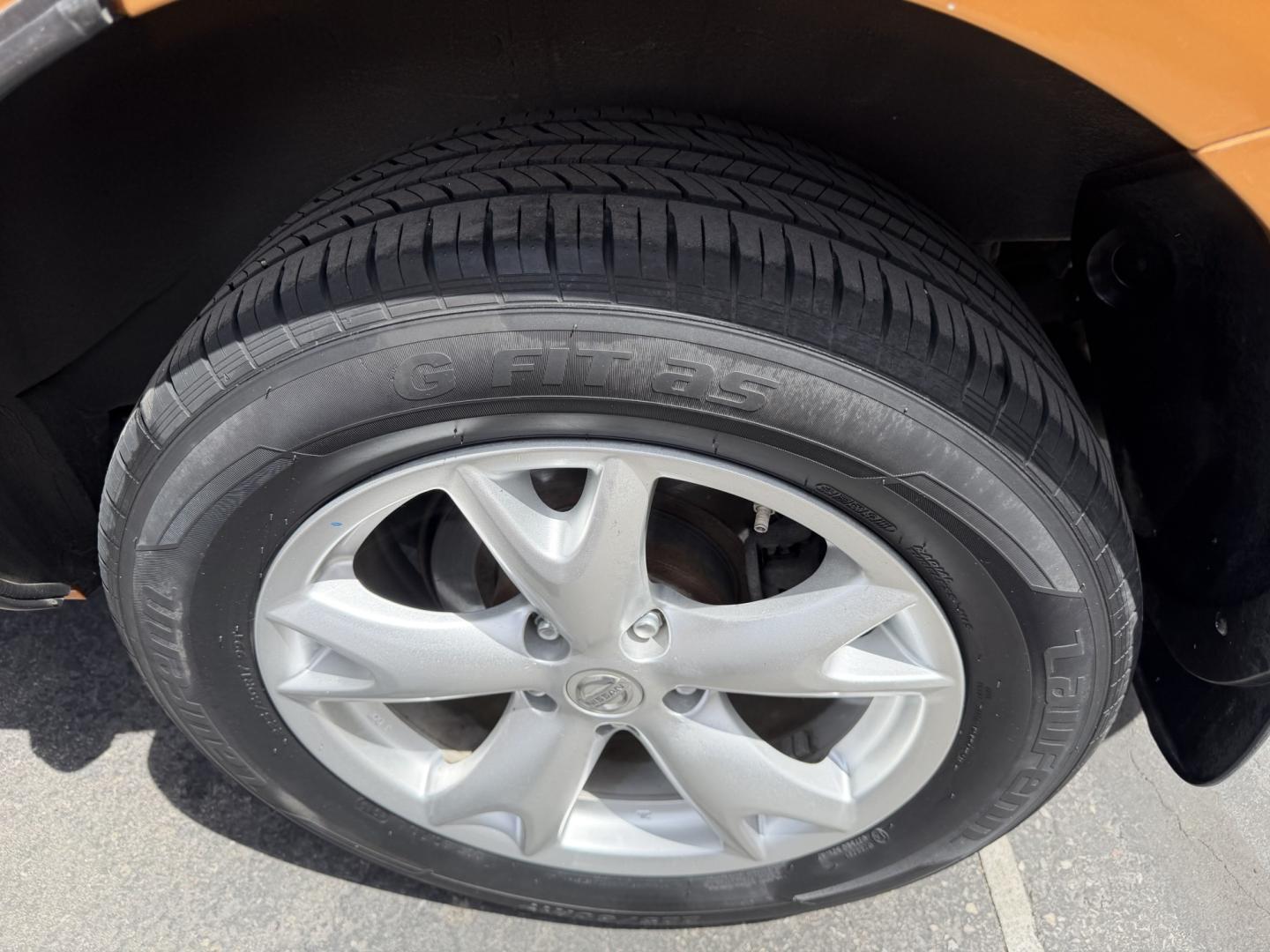 2008 Copper /Tan Nissan Rogue S (JN8AS58T68W) with an 2.5L L4 DOHC 16V engine, CVT transmission, located at 801 South State Street, Salt Lake City, UT, 84111, (801) 328-0098, 40.751953, -111.888206 - Wow LOW MILES!!! Clean title! approved for up to a 5 year warranty that can be purchase! Carfax shows regular service and maintenance was performed! Must see affordable transportation hard find. Features: ABS Brakes, Air Conditioning, Alloy Wheels, AM/FM Stereo, Automatic Transmission, Auxiliary A - Photo#10