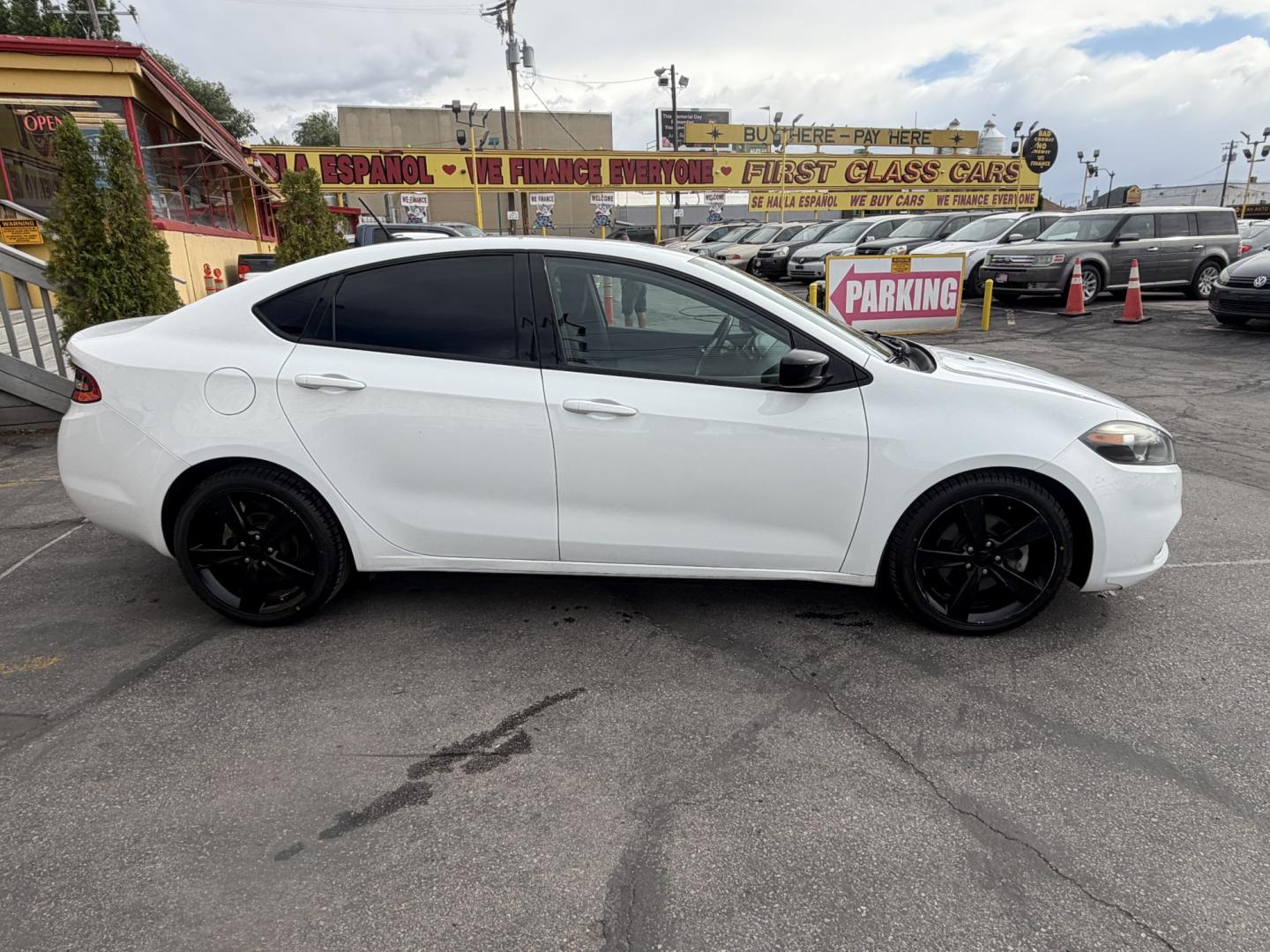 2014 Super White /Black Dodge Dart SXT (1C3CDFBB7ED) with an 2.4L L4 DOHC 16V engine, Automatic transmission, located at 801 South State Street, Salt Lake City, UT, 84111, (801) 328-0098, 40.751953, -111.888206 - Low Miles! Clean title! Affordable transportation with low mileage! Approved for up to a 5 year warranty that can be added at time of purchase. This one is a must see! Very nice! Great gas mileage! Features: ABS Brakes, Air Conditioning, Alloy Wheels, AM/FM Stereo, Automatic Transmission, Auxiliar - Photo#5
