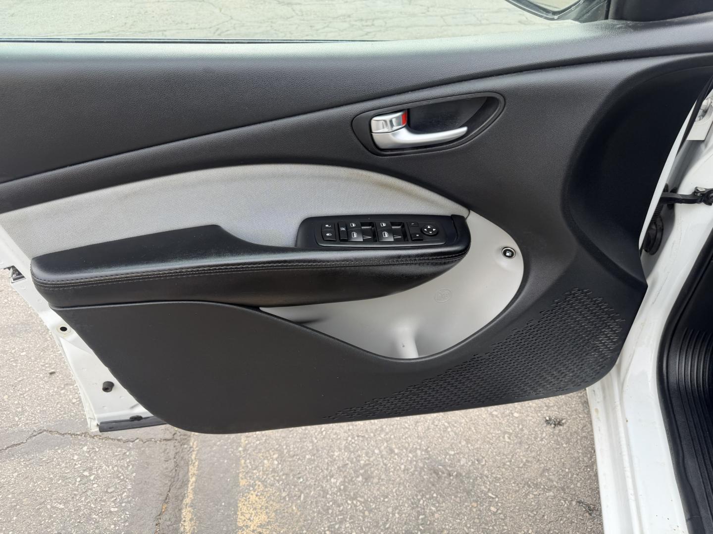 2014 Super White /Black Dodge Dart SXT (1C3CDFBB7ED) with an 2.4L L4 DOHC 16V engine, Automatic transmission, located at 801 South State Street, Salt Lake City, UT, 84111, (801) 328-0098, 40.751953, -111.888206 - Low Miles! Clean title! Affordable transportation with low mileage! Approved for up to a 5 year warranty that can be added at time of purchase. This one is a must see! Very nice! Great gas mileage! Features: ABS Brakes, Air Conditioning, Alloy Wheels, AM/FM Stereo, Automatic Transmission, Auxiliar - Photo#19