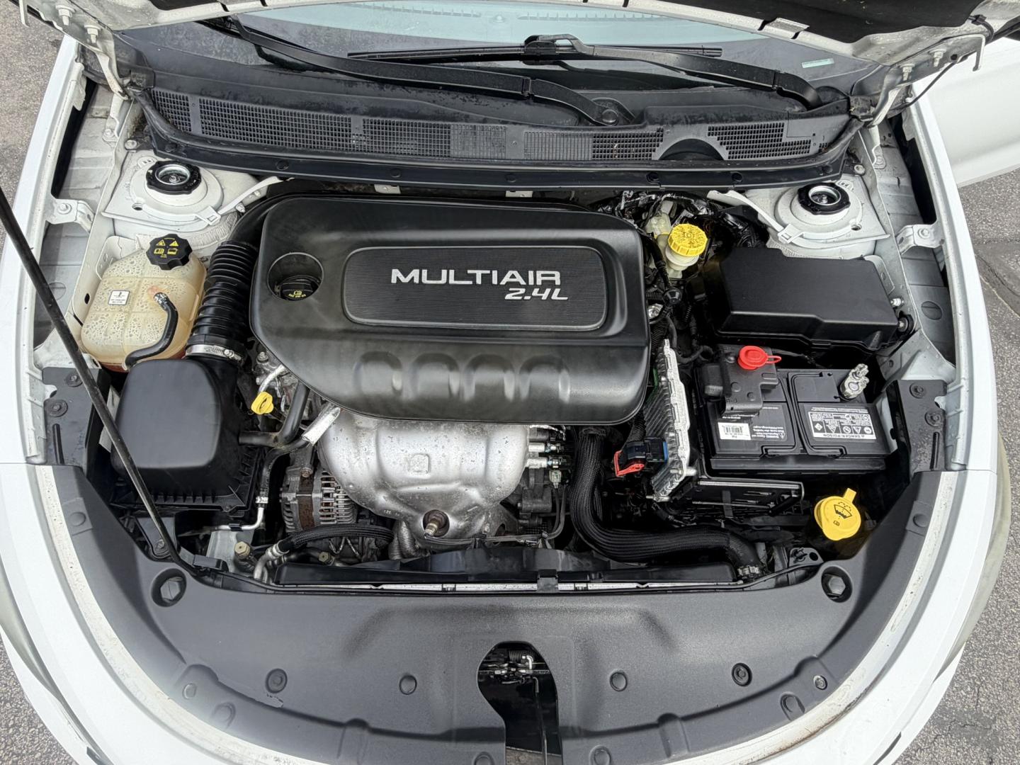2014 Super White /Black Dodge Dart SXT (1C3CDFBB7ED) with an 2.4L L4 DOHC 16V engine, Automatic transmission, located at 801 South State Street, Salt Lake City, UT, 84111, (801) 328-0098, 40.751953, -111.888206 - Low Miles! Clean title! Affordable transportation with low mileage! Approved for up to a 5 year warranty that can be added at time of purchase. This one is a must see! Very nice! Great gas mileage! Features: ABS Brakes, Air Conditioning, Alloy Wheels, AM/FM Stereo, Automatic Transmission, Auxiliar - Photo#25