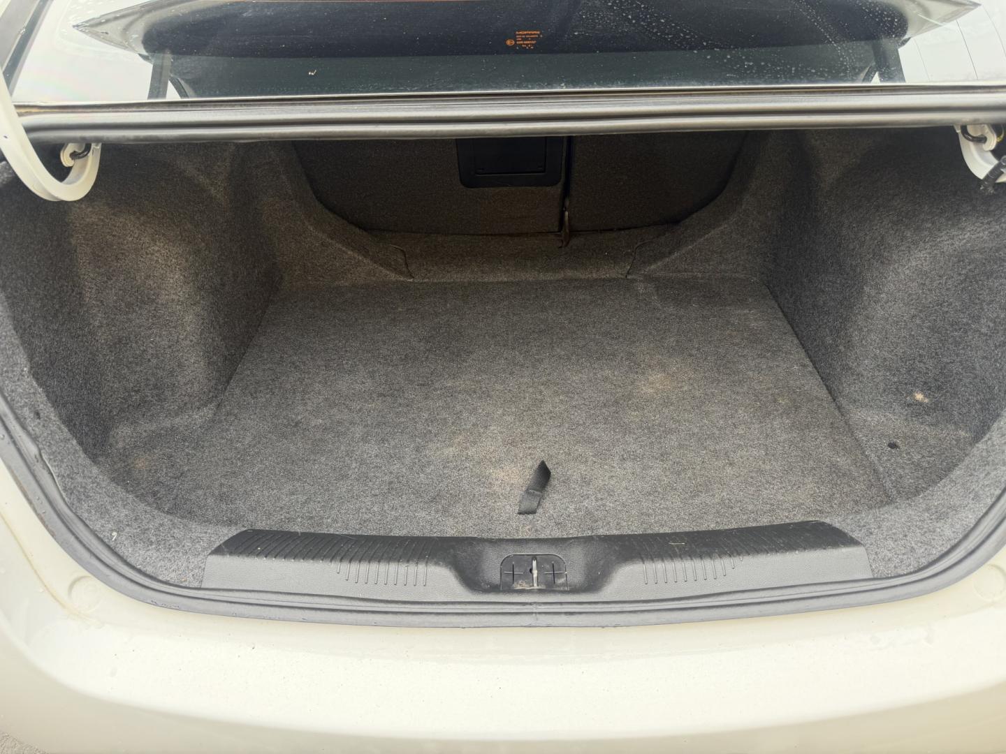 2014 Super White /Black Dodge Dart SXT (1C3CDFBB7ED) with an 2.4L L4 DOHC 16V engine, Automatic transmission, located at 801 South State Street, Salt Lake City, UT, 84111, (801) 328-0098, 40.751953, -111.888206 - Low Miles! Clean title! Affordable transportation with low mileage! Approved for up to a 5 year warranty that can be added at time of purchase. This one is a must see! Very nice! Great gas mileage! Features: ABS Brakes, Air Conditioning, Alloy Wheels, AM/FM Stereo, Automatic Transmission, Auxiliar - Photo#27