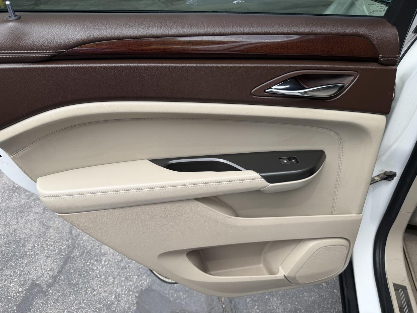 2012 Artic White /Tan Cadillac SRX Luxury (3GYFNAE37CS) with an 3.6L V6 DOHC 24V FFV engine, 6-Speed Automatic transmission, located at 801 South State Street, Salt Lake City, UT, 84111, (801) 328-0098, 40.751953, -111.888206 - Clean title! Hard to find! In great shape has passed all inspections and emissions and approved for up to a 5 year warranty that can be added onto the vehicle! Nice Cadillac in excellent condition for the year, make and miles. This is a must see for anyone looking for a clean Cadillac! Call 801-328- - Photo#18