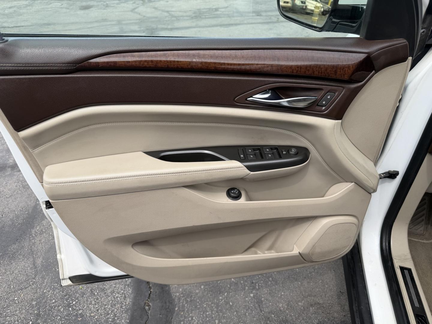 2012 Artic White /Tan Cadillac SRX Luxury (3GYFNAE37CS) with an 3.6L V6 DOHC 24V FFV engine, 6-Speed Automatic transmission, located at 801 South State Street, Salt Lake City, UT, 84111, (801) 328-0098, 40.751953, -111.888206 - Clean title! Hard to find! In great shape has passed all inspections and emissions and approved for up to a 5 year warranty that can be added onto the vehicle! Nice Cadillac in excellent condition for the year, make and miles. This is a must see for anyone looking for a clean Cadillac! Call 801-328- - Photo#21