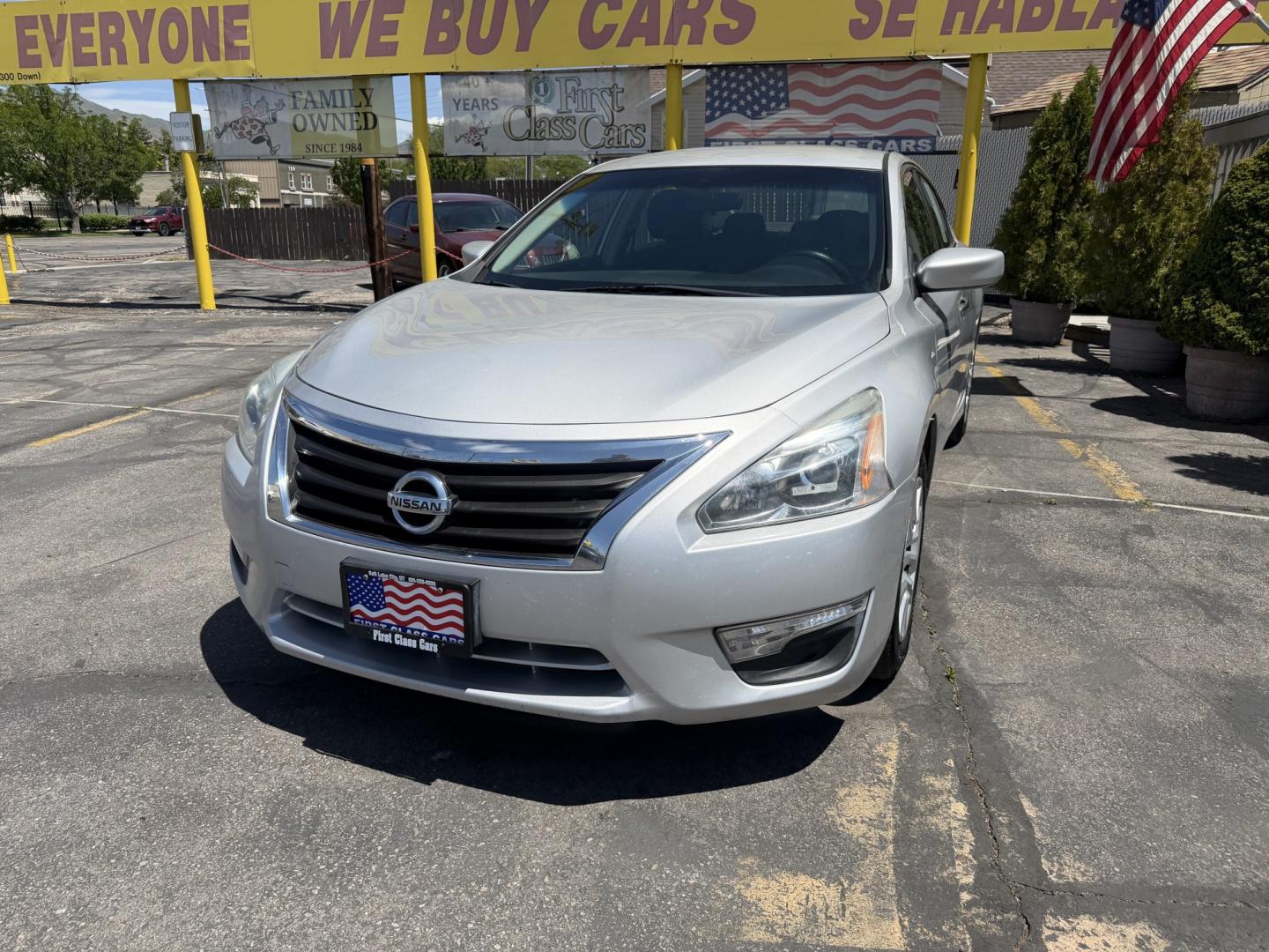 2013 Quick Silver Pearl /Black Nissan Altima 2.5 S (1N4AL3AP2DN) with an 2.5L L4 DOHC 16V engine, Automatic transmission, located at 801 South State Street, Salt Lake City, UT, 84111, (801) 328-0098, 40.751953, -111.888206 - Low Miles! Clean title! Carfax shows regular service was performed and car was cared for! No accidents on Carfax regular oil changes and service was performed. Passed all inspections by a certified mechanic and has been approved for up to a 5 year bumper to bumper warranty that covers major componen - Photo#1