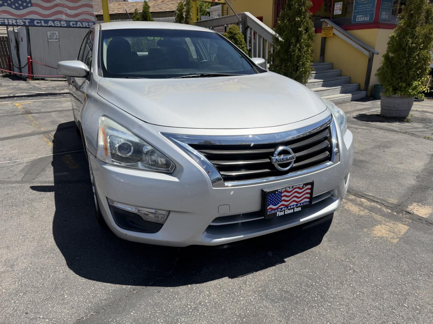 2013 Quick Silver Pearl /Black Nissan Altima 2.5 S (1N4AL3AP2DN) with an 2.5L L4 DOHC 16V engine, Automatic transmission, located at 801 South State Street, Salt Lake City, UT, 84111, (801) 328-0098, 40.751953, -111.888206 - Low Miles! Clean title! Carfax shows regular service was performed and car was cared for! No accidents on Carfax regular oil changes and service was performed. Passed all inspections by a certified mechanic and has been approved for up to a 5 year bumper to bumper warranty that covers major componen - Photo#2