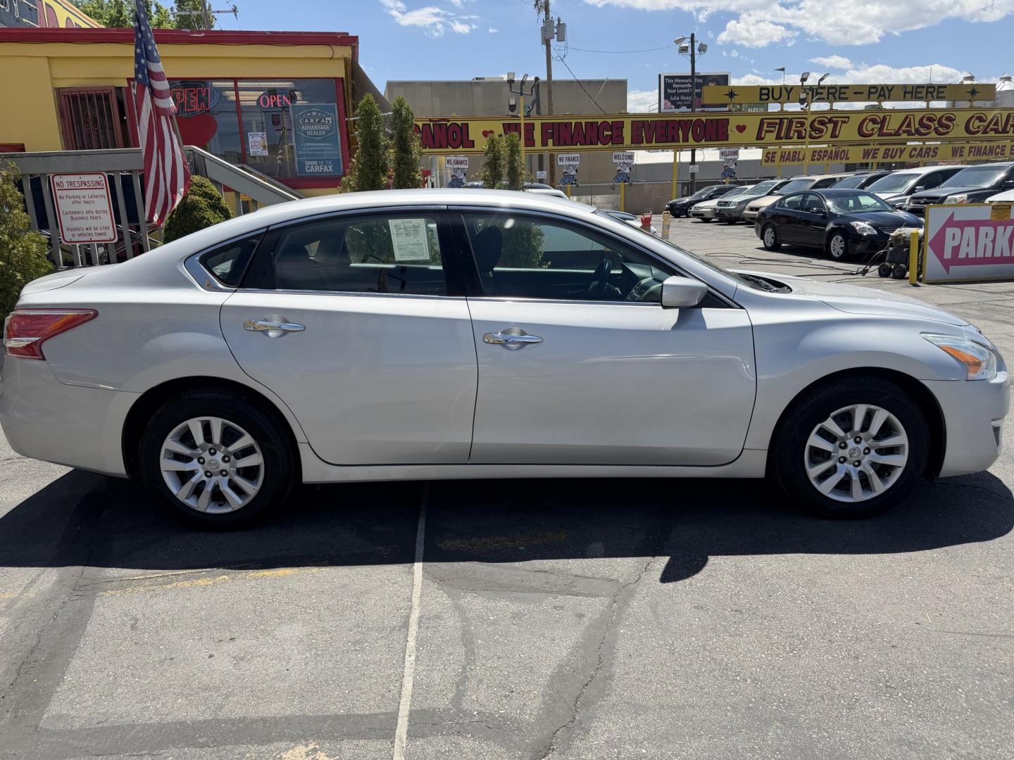 2013 Quick Silver Pearl /Black Nissan Altima 2.5 S (1N4AL3AP2DN) with an 2.5L L4 DOHC 16V engine, Automatic transmission, located at 801 South State Street, Salt Lake City, UT, 84111, (801) 328-0098, 40.751953, -111.888206 - Low Miles! Clean title! Carfax shows regular service was performed and car was cared for! No accidents on Carfax regular oil changes and service was performed. Passed all inspections by a certified mechanic and has been approved for up to a 5 year bumper to bumper warranty that covers major componen - Photo#5