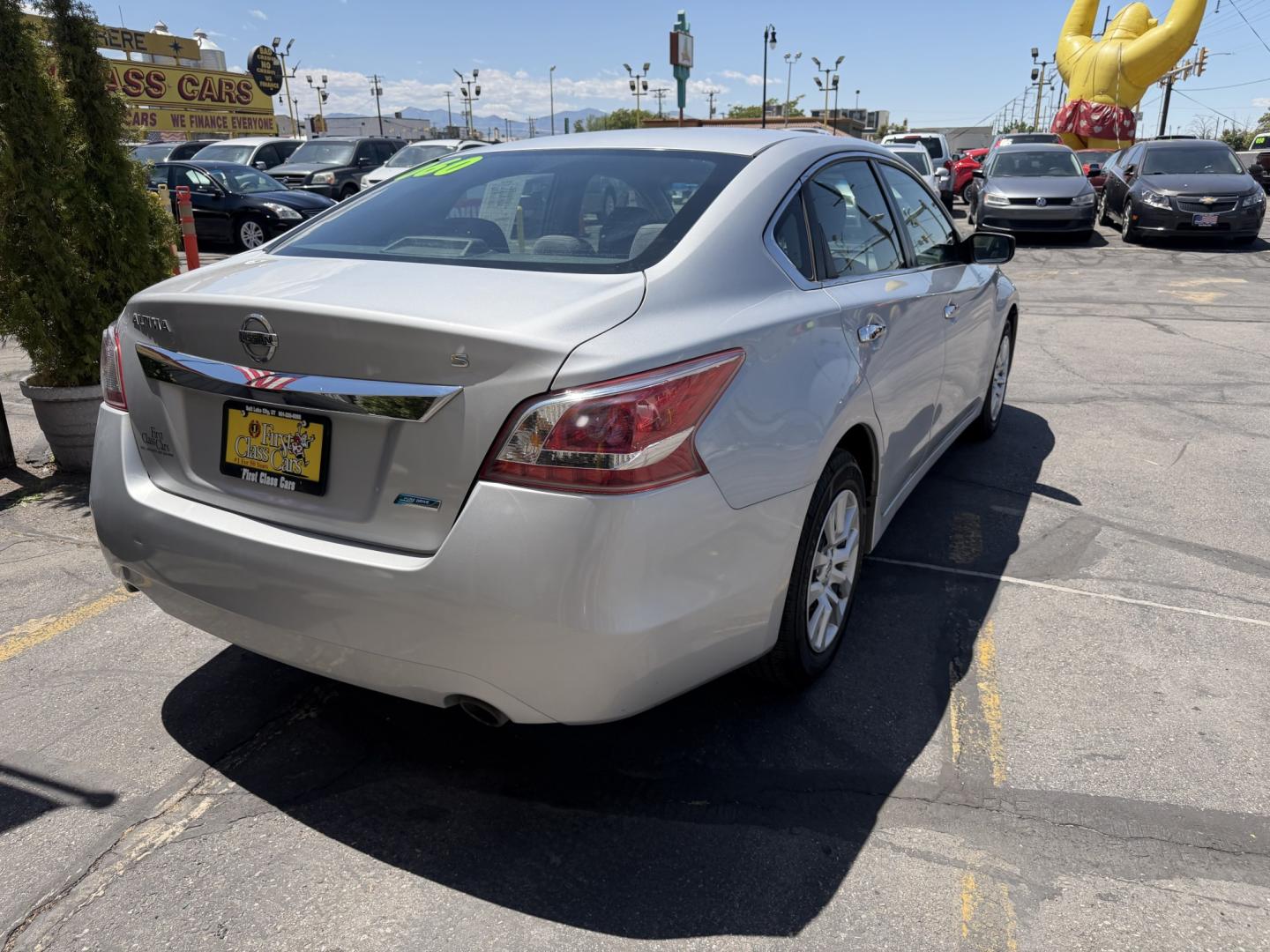 2013 Quick Silver Pearl /Black Nissan Altima 2.5 S (1N4AL3AP2DN) with an 2.5L L4 DOHC 16V engine, Automatic transmission, located at 801 South State Street, Salt Lake City, UT, 84111, (801) 328-0098, 40.751953, -111.888206 - Low Miles! Clean title! Carfax shows regular service was performed and car was cared for! No accidents on Carfax regular oil changes and service was performed. Passed all inspections by a certified mechanic and has been approved for up to a 5 year bumper to bumper warranty that covers major componen - Photo#6