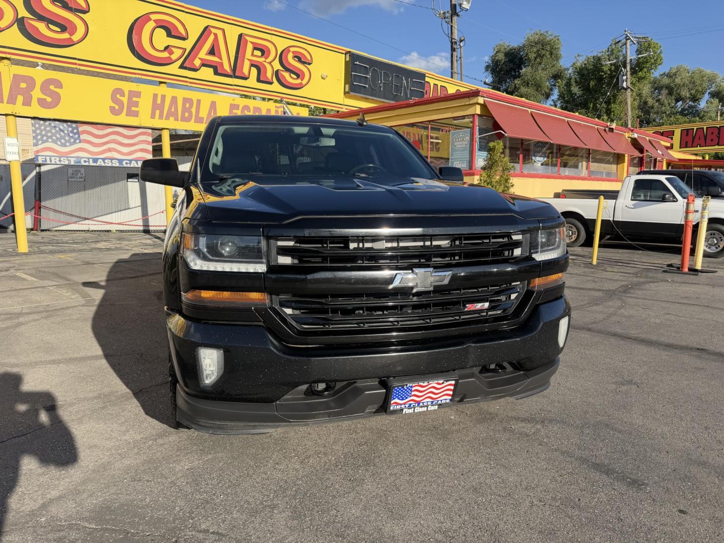 2017 Black /Black Chevrolet Silverado 1500 Z71 LT Double Cab 4WD (1GCVKREC2HZ) with an 5.3L V8 OHV 16V engine, 6A transmission, located at 801 South State Street, Salt Lake City, UT, 84111, (801) 328-0098, 40.751953, -111.888206 - Seats up to 6 People! Folding Armrest! Clean Title! Clean Carfax! Carfax shows no accidents and only 2 previous owners. This truck was a new car dealer trade-in and has been regularly serviced and maintained. Absolutely immaculate 2017 Chevrolet Silverado 1500 LT with the highly desirable Z71 Packag - Photo#4