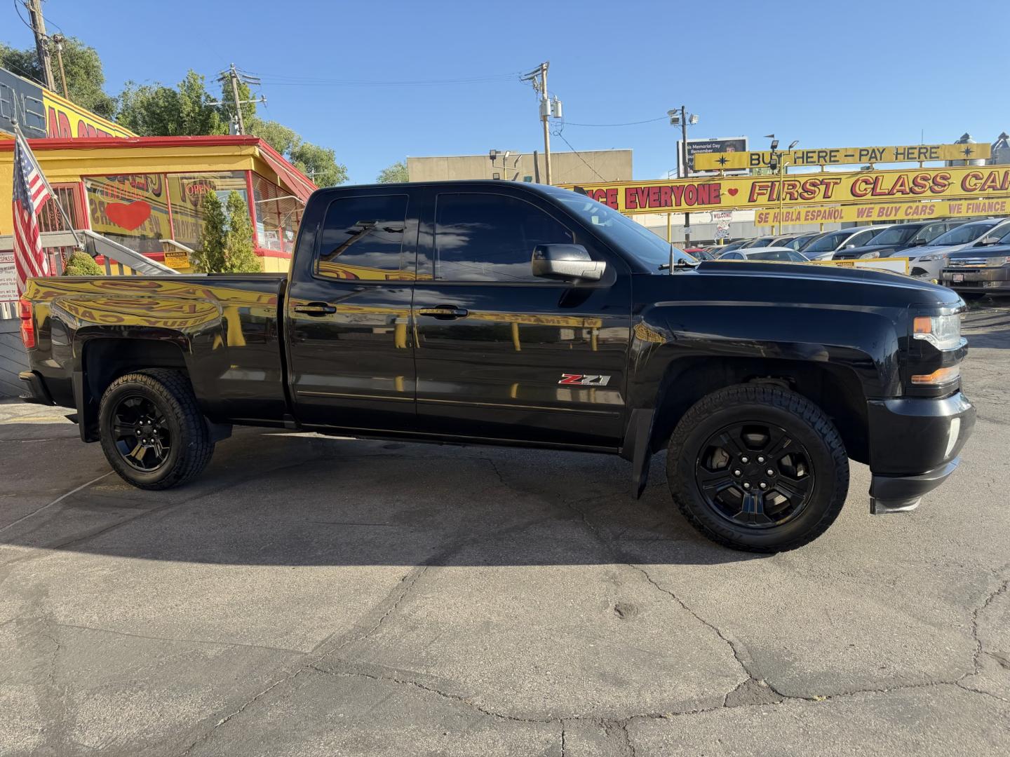 2017 Black /Black Chevrolet Silverado 1500 Z71 LT Double Cab 4WD (1GCVKREC2HZ) with an 5.3L V8 OHV 16V engine, 6A transmission, located at 801 South State Street, Salt Lake City, UT, 84111, (801) 328-0098, 40.751953, -111.888206 - Seats up to 6 People! Folding Armrest! Clean Title! Clean Carfax! Carfax shows no accidents and only 2 previous owners. This truck was a new car dealer trade-in and has been regularly serviced and maintained. Absolutely immaculate 2017 Chevrolet Silverado 1500 LT with the highly desirable Z71 Packag - Photo#6