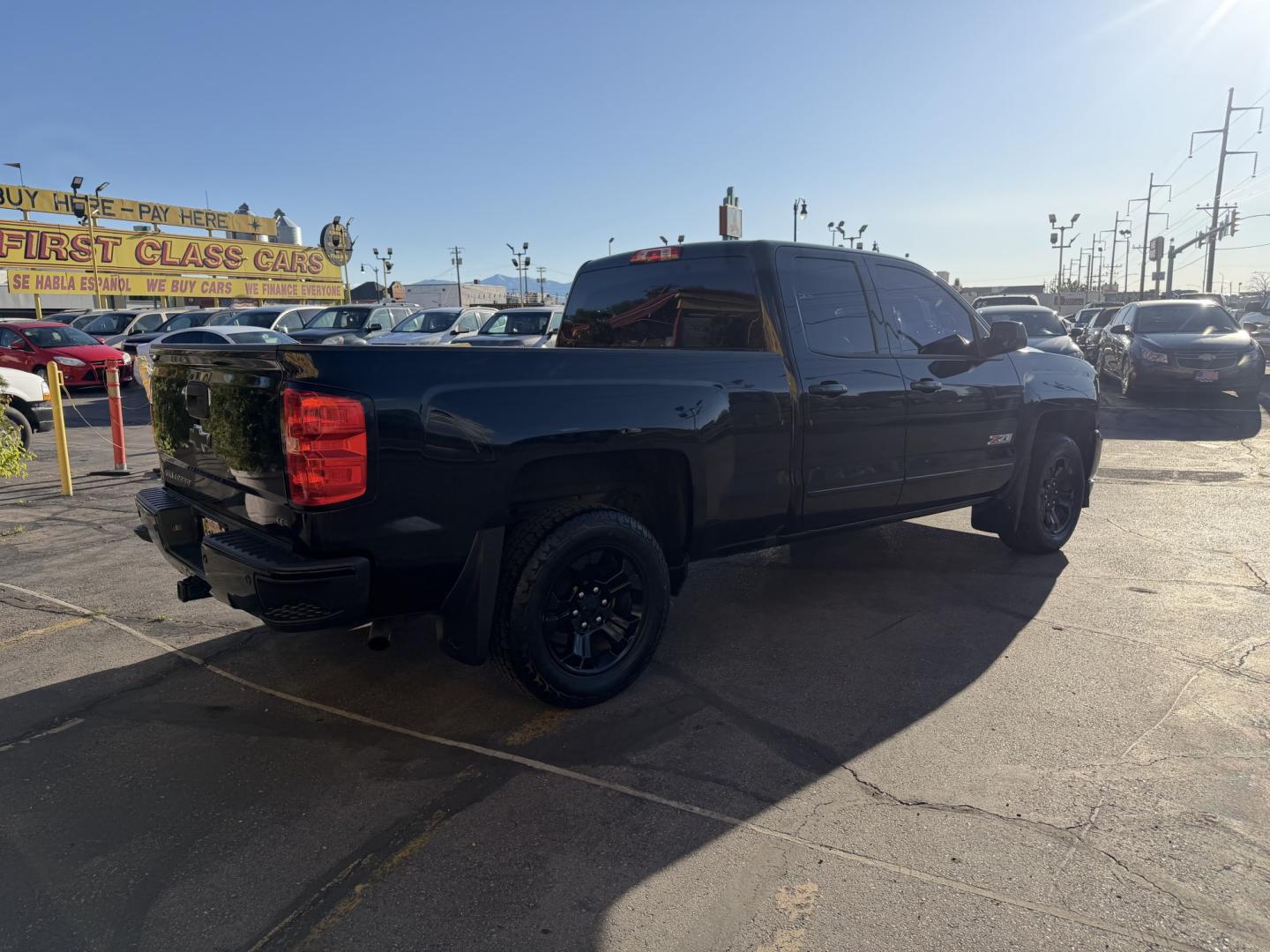2017 Black /Black Chevrolet Silverado 1500 Z71 LT Double Cab 4WD (1GCVKREC2HZ) with an 5.3L V8 OHV 16V engine, 6A transmission, located at 801 South State Street, Salt Lake City, UT, 84111, (801) 328-0098, 40.751953, -111.888206 - Seats up to 6 People! Folding Armrest! Clean Title! Clean Carfax! Carfax shows no accidents and only 2 previous owners. This truck was a new car dealer trade-in and has been regularly serviced and maintained. Absolutely immaculate 2017 Chevrolet Silverado 1500 LT with the highly desirable Z71 Packag - Photo#8