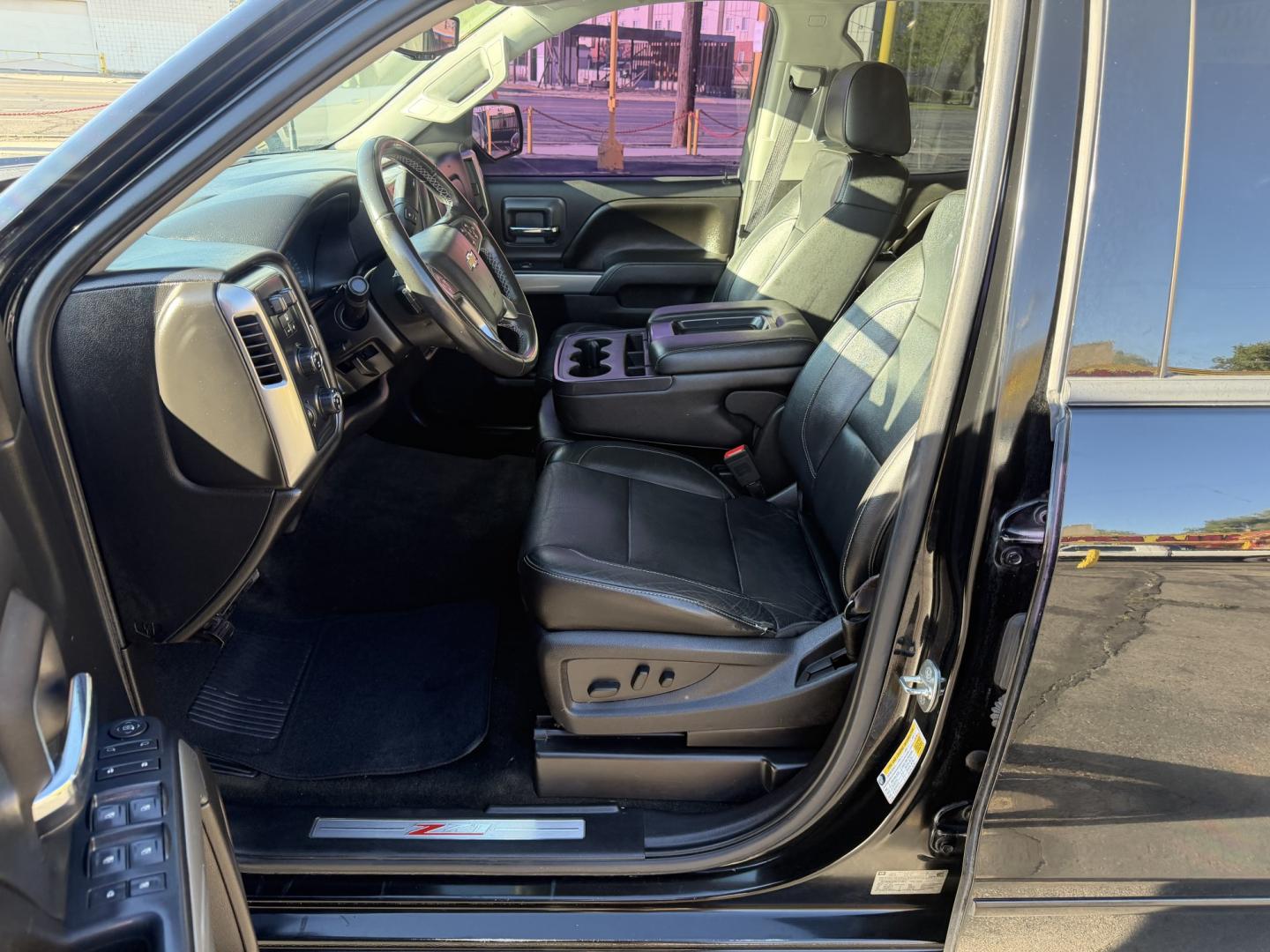 2017 Black /Black Chevrolet Silverado 1500 Z71 LT Double Cab 4WD (1GCVKREC2HZ) with an 5.3L V8 OHV 16V engine, 6A transmission, located at 801 South State Street, Salt Lake City, UT, 84111, (801) 328-0098, 40.751953, -111.888206 - Seats up to 6 People! Folding Armrest! Clean Title! Clean Carfax! Carfax shows no accidents and only 2 previous owners. This truck was a new car dealer trade-in and has been regularly serviced and maintained. Absolutely immaculate 2017 Chevrolet Silverado 1500 LT with the highly desirable Z71 Packag - Photo#13