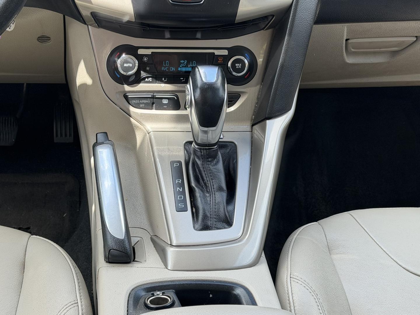2012 Salsa Red Pearl /Tan Ford Focus SEL (1FAHP3M21CL) with an 2.0L L4 DOHC 16V engine, 6-Speed Automatic transmission, located at 801 South State Street, Salt Lake City, UT, 84111, (801) 328-0098, 40.751953, -111.888206 - Clean Title! Clean Carfax! Carfax shows only 2 previous owners and regular service was performed and maintained. Nice reliable and fuel efficient 2012 Ford Focus SEL with the dependable 2.0L 4 Cylinder engine! Great commuter car, first car, or affordable daily driver with a comfortable interior and - Photo#15