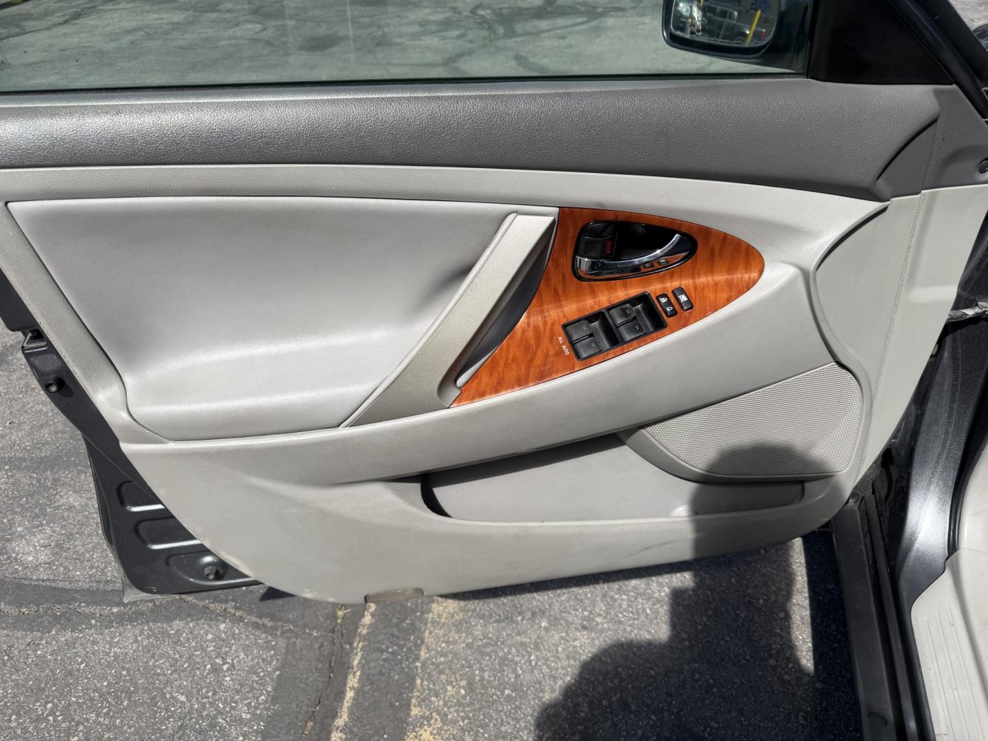 2011 Platinum Gray Metallic /Gray Toyota Camry LE V6 6-Spd AT (4T1BK3EK6BU) with an 3.5L V6 DOHC 24V engine, 6-Speed Automatic transmission, located at 801 South State Street, Salt Lake City, UT, 84111, (801) 328-0098, 40.751953, -111.888206 - Looking for a reliable, comfortable, and fuel-efficient sedan? This 2011 Toyota Camry is an excellent choice! Known for its legendary Toyota dependability, smooth ride, and low cost of ownership, the Camry remains one of the most sought-after sedans on the road today. This Camry comes loaded with p - Photo#20