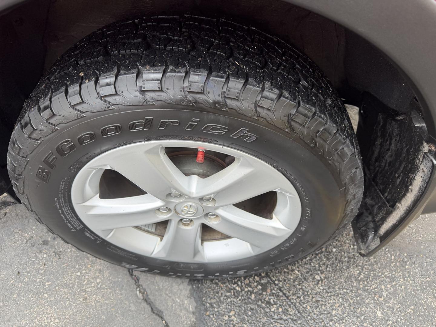 2013 Flame Red /BLACK Toyota RAV4 XLE AWD (2T3RFREV9DW) with an 2.5L L4 DOHC 16V engine, 6A transmission, located at 801 South State Street, Salt Lake City, UT, 84111, (801) 328-0098, 40.751953, -111.888206 - Clean title! Immaculate condition inside and out! Carfax shows no accidents this suv has been meticulously maintained and cared for and had regular oil changes and service performed over 35 service records reported to Carfax that show regular maintenance. Approved for up to a 5 year warranty that co- Photo#13