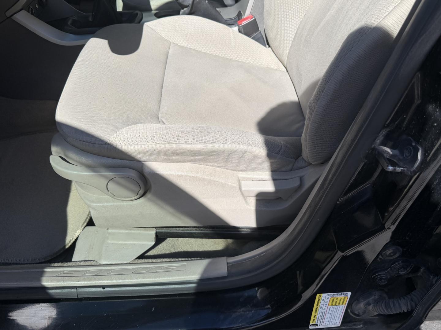 2011 Black /Black Ford Focus S Sedan (1FAHP3EN7BW) with an 2.0L L4 DOHC 16V engine, Manual transmission, located at 801 South State Street, Salt Lake City, UT, 84111, (801) 328-0098, 40.751953, -111.888206 - Clean title! Approved for up to a 5 year bumper to bumper warranty that can be added at time of sale. Great gas mileage average around 30-35 MPG Highway great commuter car to and from work. Features:ABS Brakes, Air Conditioning, AM/FM Stereo, Automatic Transmission, Auxiliary Audio Input, CD Audio,- Photo#15