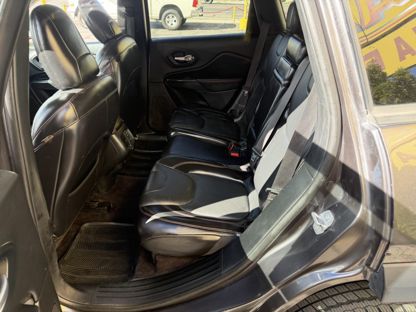 2016 Mineral Gray Metallic /Black Jeep Cherokee Trailhawk 4WD (1C4PJMBS6GW) with an 3.2L V6 DOHC 24V engine, 9A transmission, located at 801 South State Street, Salt Lake City, UT, 84111, (801) 328-0098, 40.751953, -111.888206 - Clean title no accidents on Carfax report! Perfect Jeep for winter great reliability and very good in the snow and 4x4 conditions! Includes the Trail Hawk package, roof rack and much more! Approved for up to a 5 year warranty that can be added at time of sale!!! Features: Automatic Transmission, 3.- Photo#14