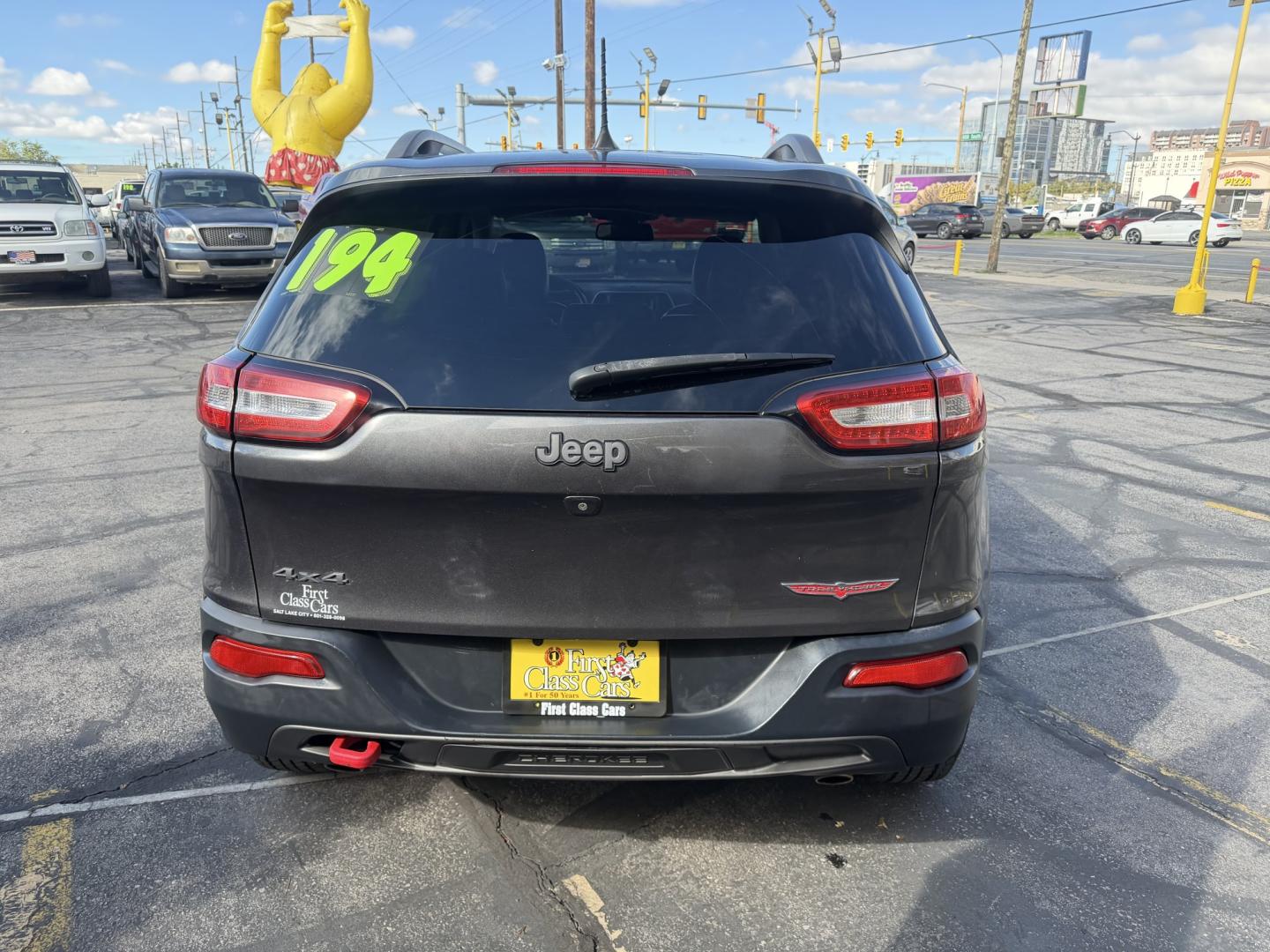 2016 Mineral Gray Metallic /Black Jeep Cherokee Trailhawk 4WD (1C4PJMBS6GW) with an 3.2L V6 DOHC 24V engine, 9A transmission, located at 801 South State Street, Salt Lake City, UT, 84111, (801) 328-0098, 40.751953, -111.888206 - Clean title no accidents on Carfax report! Perfect Jeep for winter great reliability and very good in the snow and 4x4 conditions! Includes the Trail Hawk package, roof rack and much more! Approved for up to a 5 year warranty that can be added at time of sale!!! Features: Automatic Transmission, 3.- Photo#6