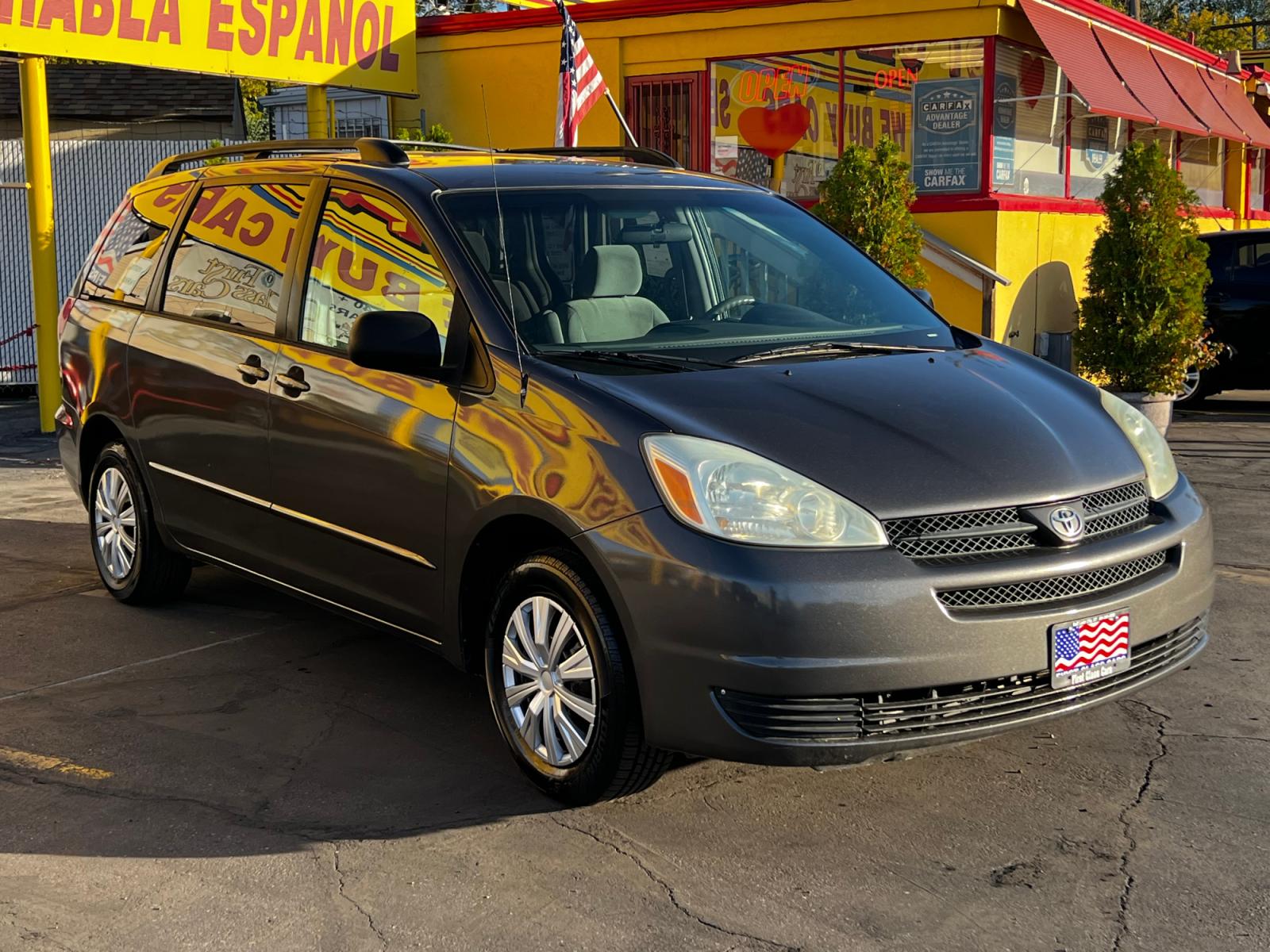 2004 Phantom Gray Pearl /Gray Cloth Toyota Sienna LE (5TDZA23C54S) with an 3.3L V6 engine, Automatic transmission, located at 801 South State Street, Salt Lake City, UT, 84111, (801) 328-0098, 40.751953, -111.888206 - Life is crazy. Now is the time to buy! All of our prices are just dollars above our cost. These prices will change as soon as life isn't so crazy. So please call or come in. We are here to save you a lot of money! Our service department is OPEN DAILY to help with any of your service needs. P - Photo #5