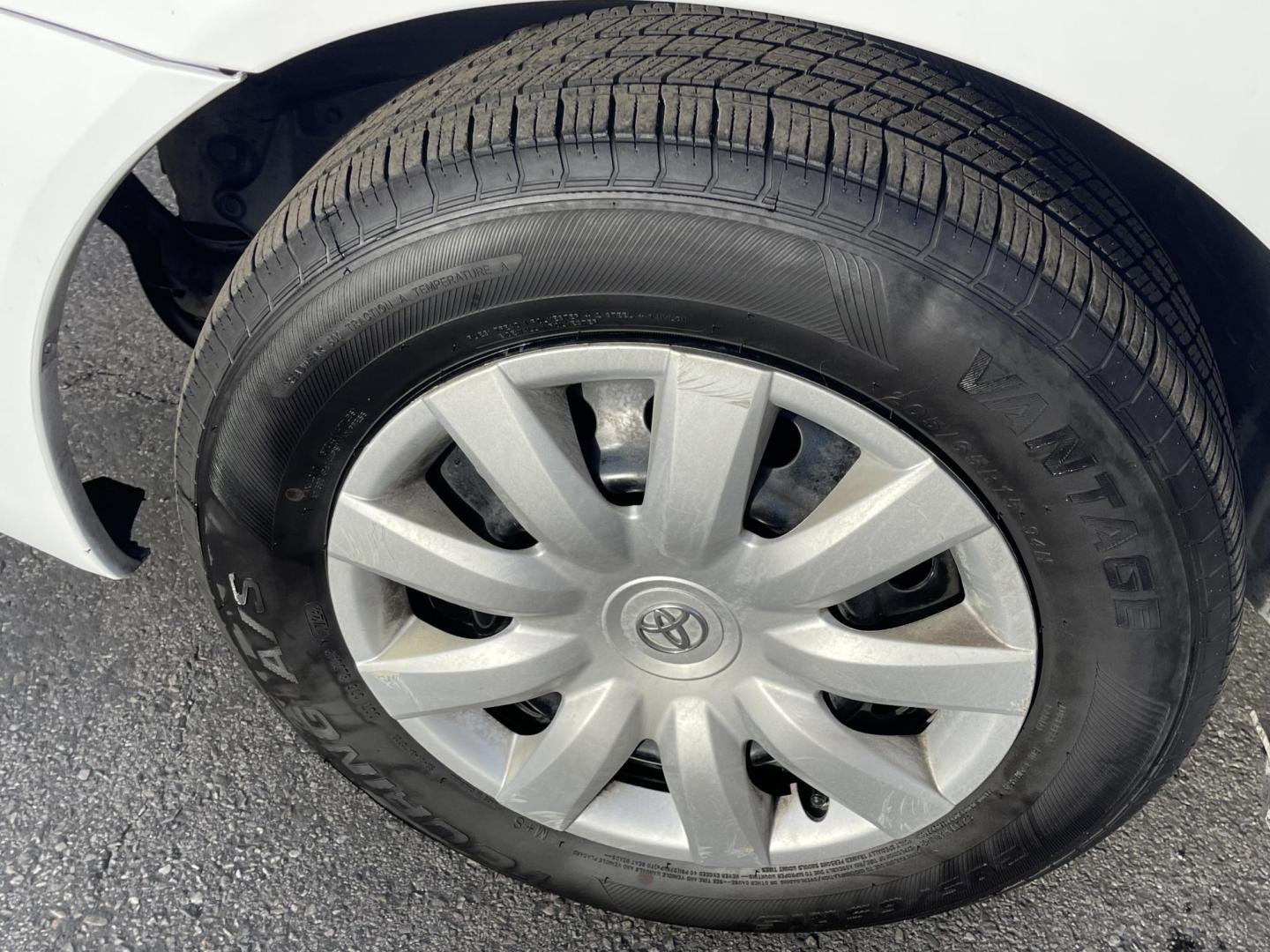 2005 Super White II /Gray Cloth Toyota Camry LE (4T1BE32K55U) with an 2.4L I4 engine, Automatic transmission, located at 801 South State Street, Salt Lake City, UT, 84111, (801) 328-0098, 40.751953, -111.888206 - Life is crazy. Now is the time to buy! All of our prices are just dollars above our cost. These prices will change as soon as life isn't so crazy. So please call or come in. We are here to save you a lot of money! Our service department is OPEN DAILY to help with any of your service needs. Please ca - Photo#10