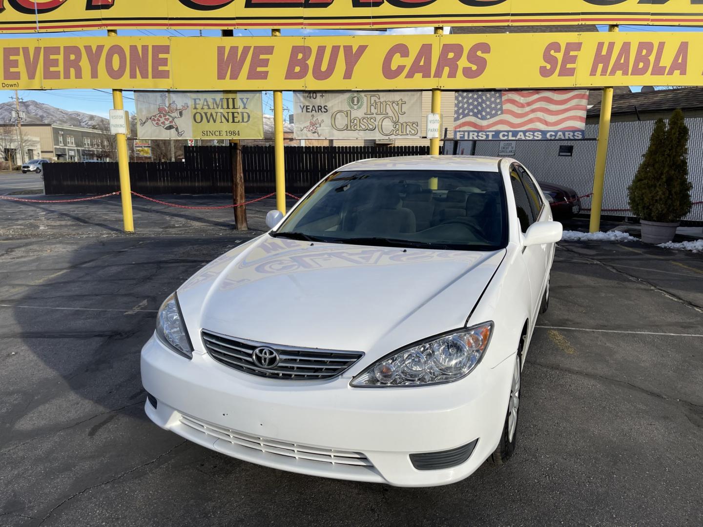 2005 Super White II /Gray Cloth Toyota Camry LE (4T1BE32K55U) with an 2.4L I4 engine, Automatic transmission, located at 801 South State Street, Salt Lake City, UT, 84111, (801) 328-0098, 40.751953, -111.888206 - Life is crazy. Now is the time to buy! All of our prices are just dollars above our cost. These prices will change as soon as life isn't so crazy. So please call or come in. We are here to save you a lot of money! Our service department is OPEN DAILY to help with any of your service needs. Please ca- Photo#1