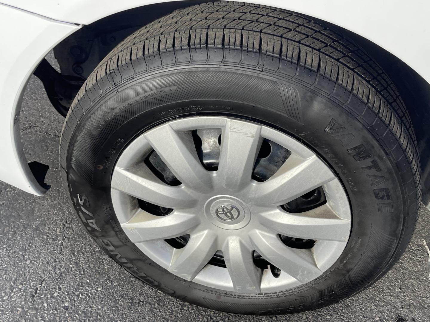 2005 Super White II /Gray Cloth Toyota Camry LE (4T1BE32K55U) with an 2.4L I4 engine, Automatic transmission, located at 801 South State Street, Salt Lake City, UT, 84111, (801) 328-0098, 40.751953, -111.888206 - Life is crazy. Now is the time to buy! All of our prices are just dollars above our cost. These prices will change as soon as life isn't so crazy. So please call or come in. We are here to save you a lot of money! Our service department is OPEN DAILY to help with any of your service needs. Please ca- Photo#10